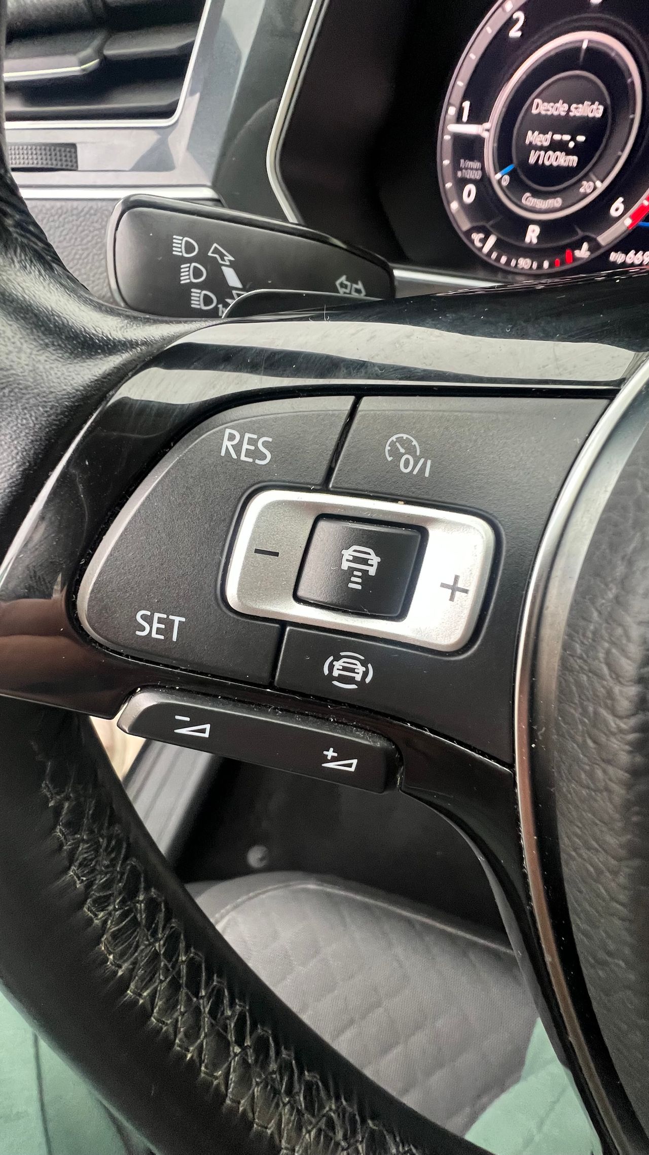 Volkswagen Tiguan Sport 2.0 TDI 4Motion DSG - Foto 21