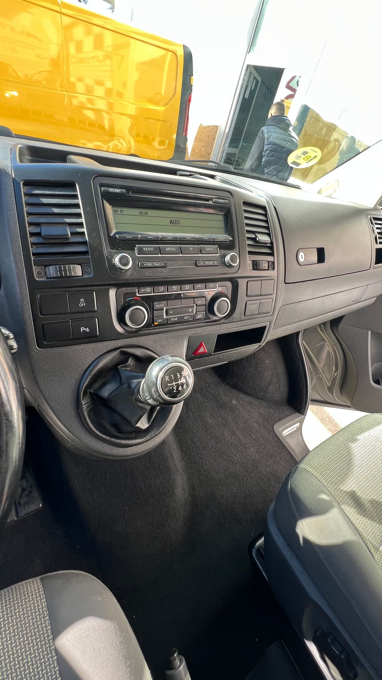 Volkswagen Caravelle 2.0 TDI 140 4m Comfortline Edition 8plazas - Foto 16