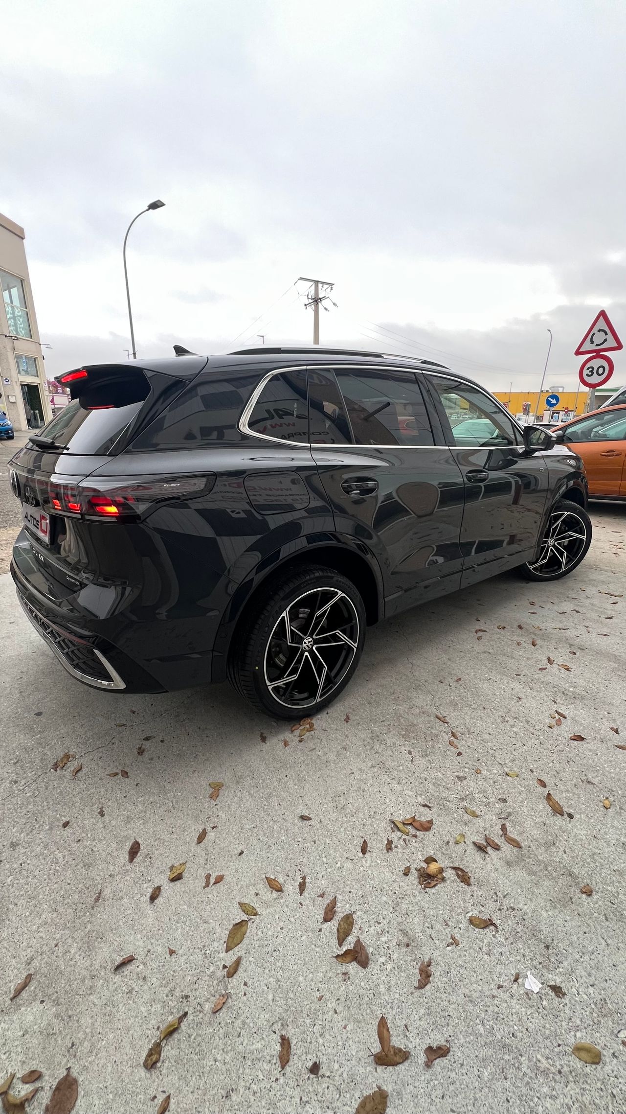 Volkswagen Tiguan RLine 2.0 TDI DSG 4Motion - Foto 9