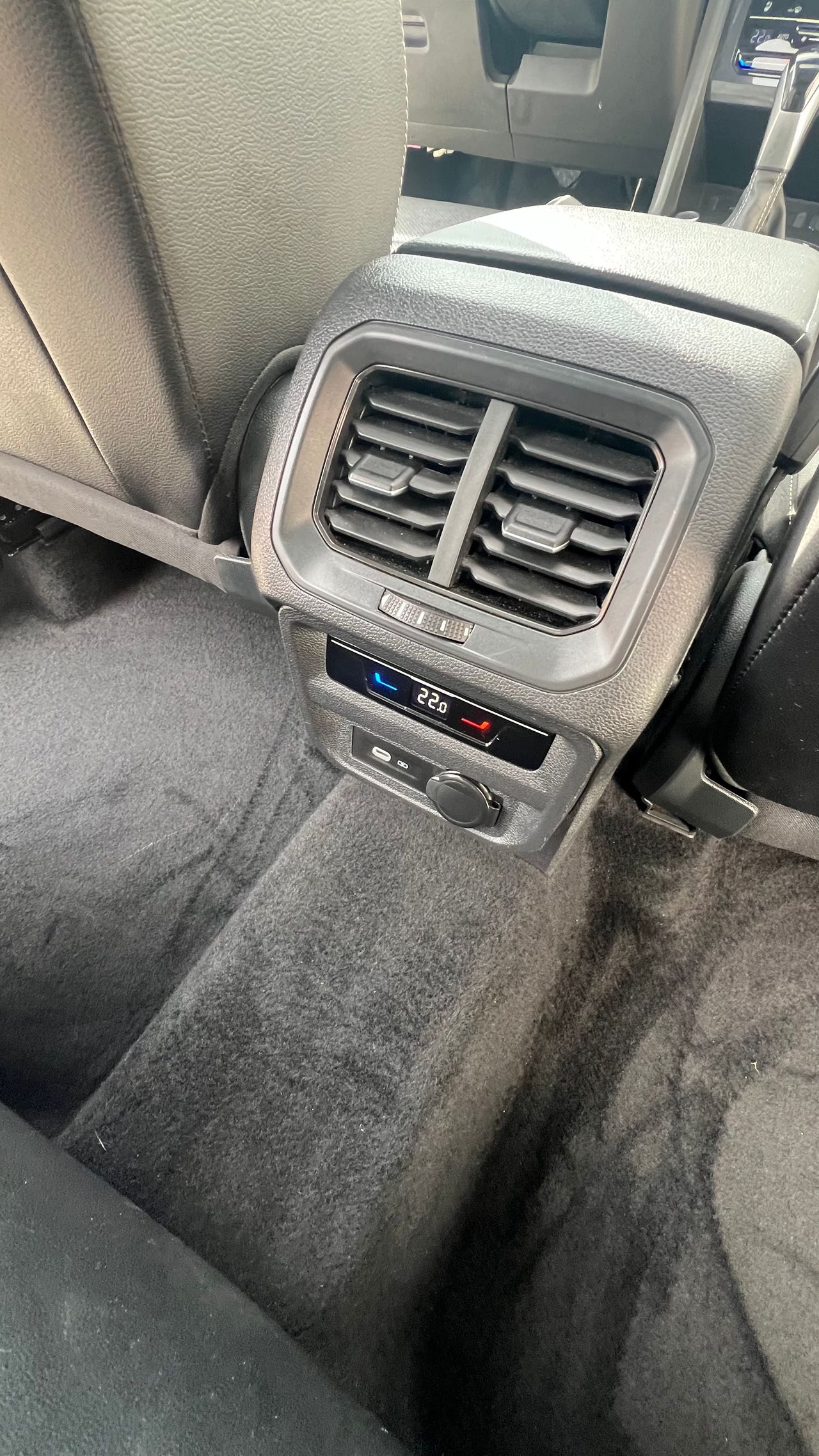 Volkswagen Tiguan R LINE 150CV 7 PLAZAS - Foto 17