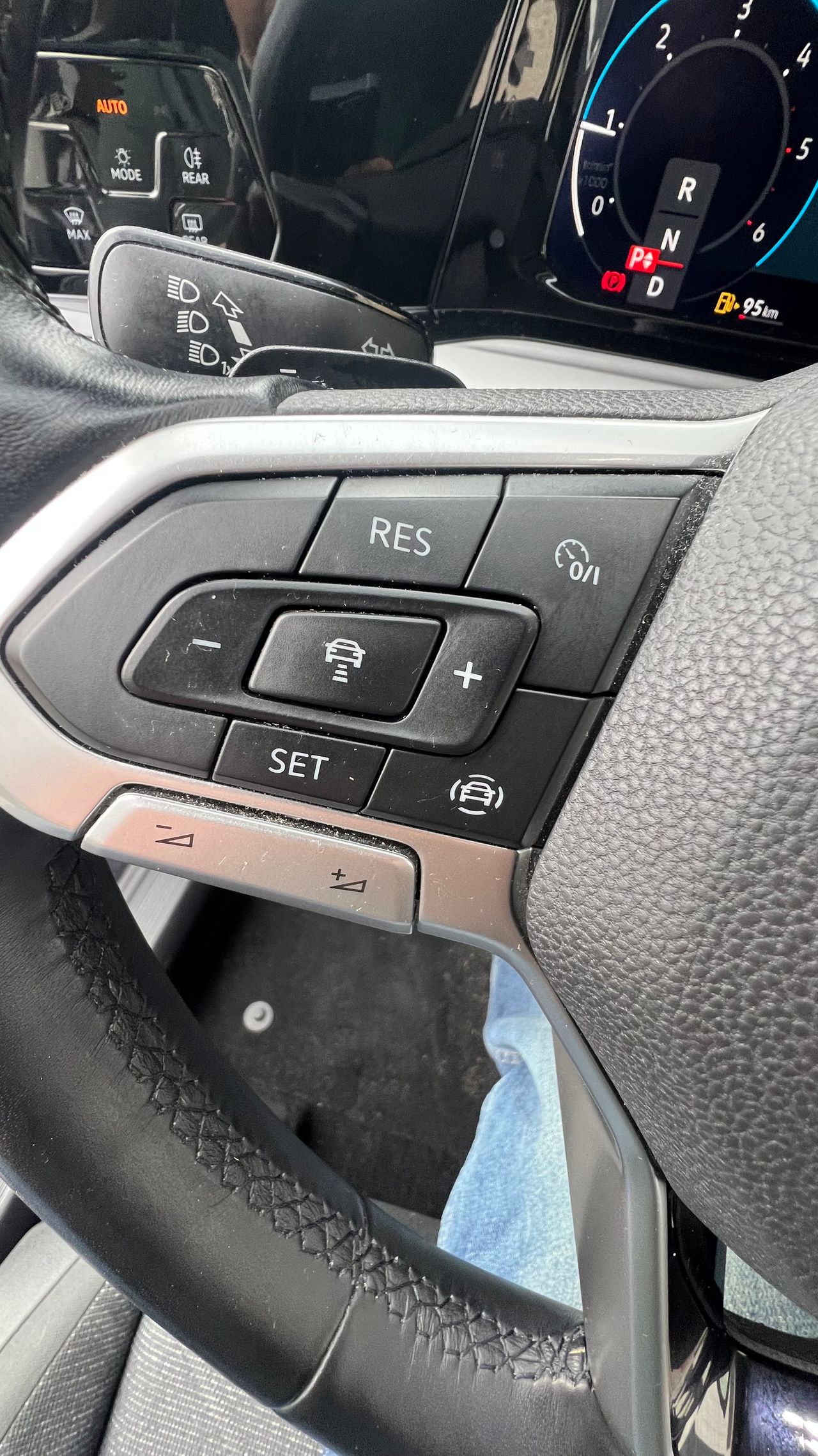 Volkswagen Golf 150CV - Foto 21