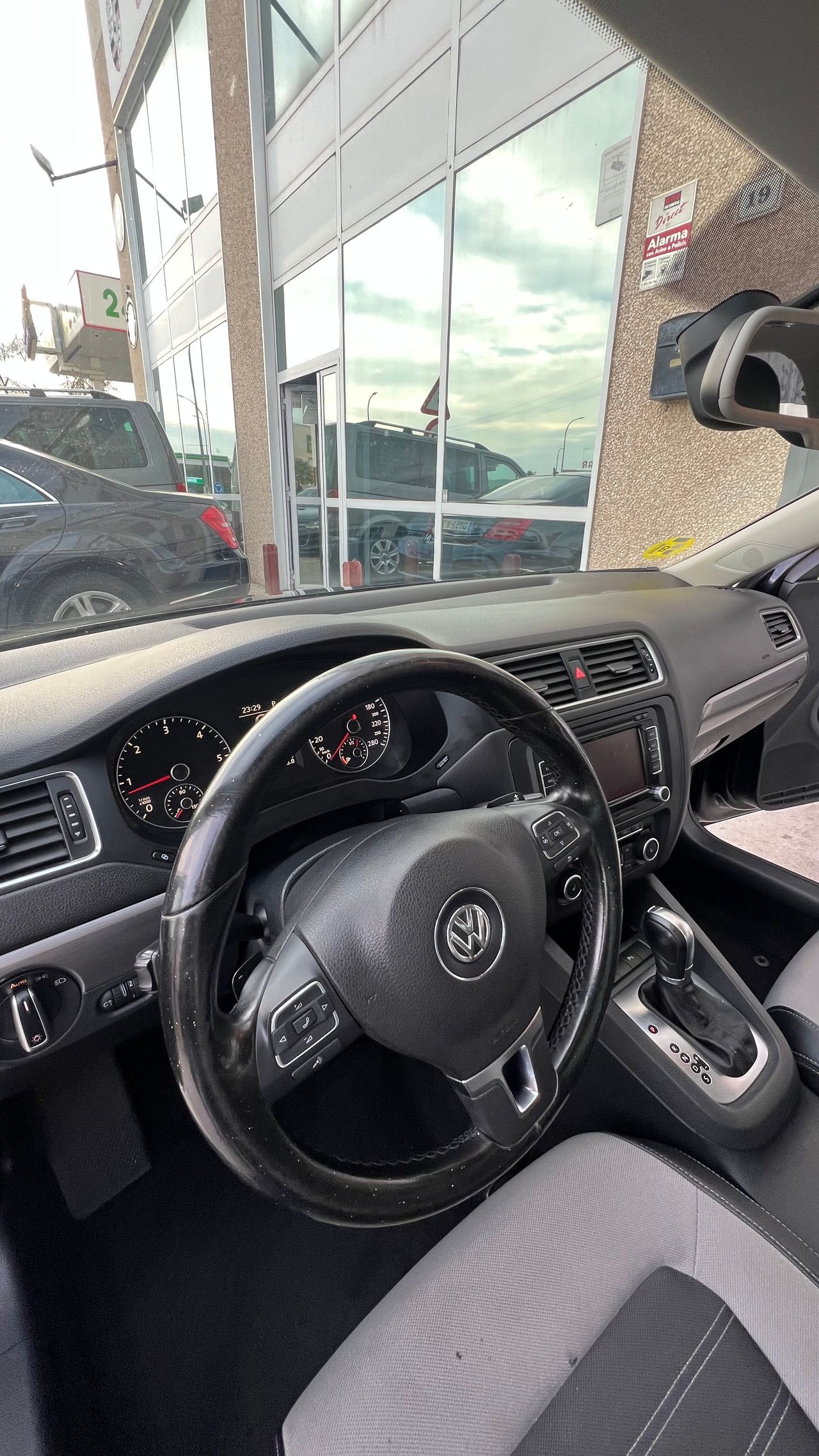 Volkswagen Jetta diesel cambio automatico - Foto 16