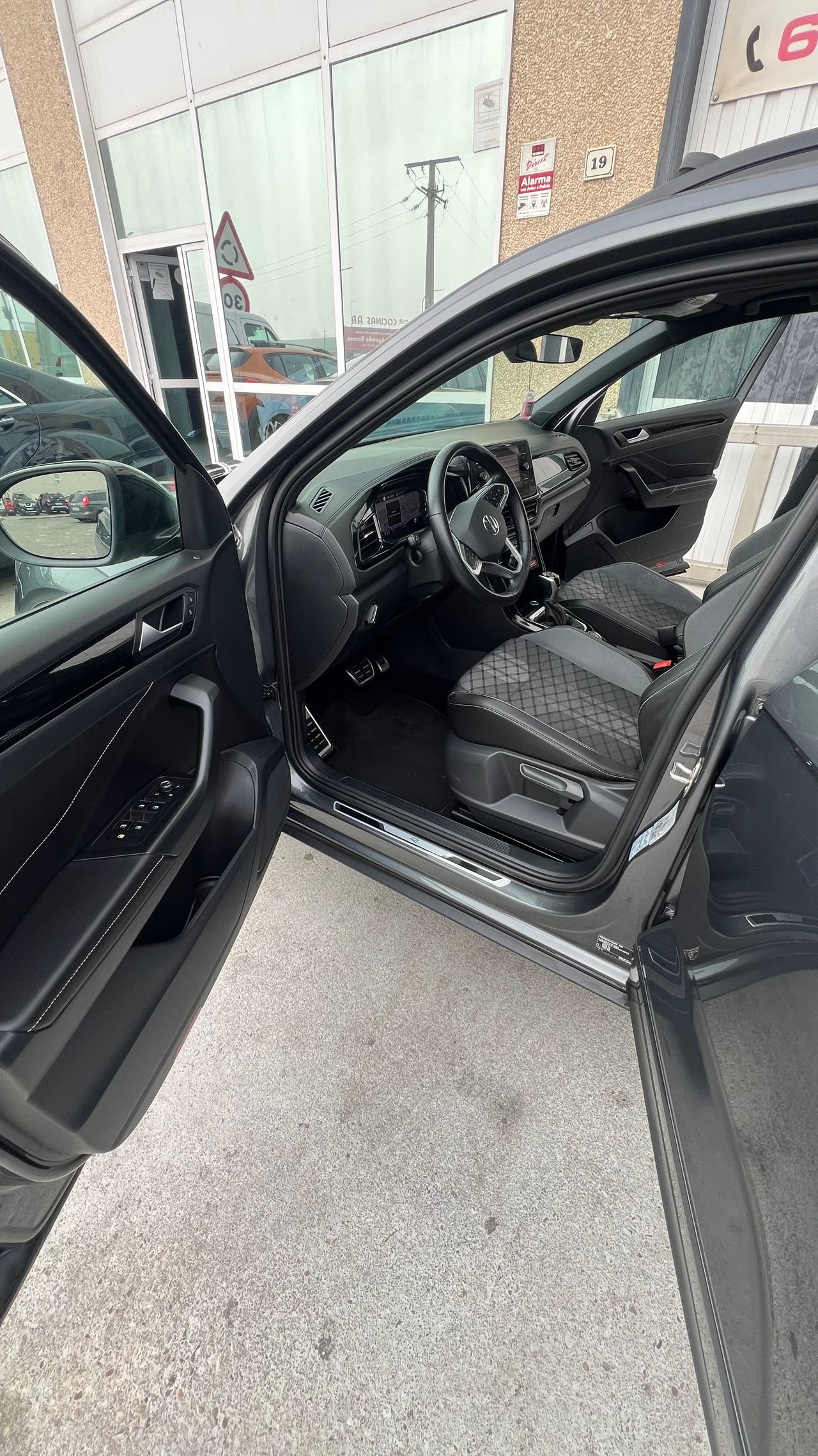 Volkswagen T-Roc RLine 2.0 TDI DSG 4x4 - Foto 15