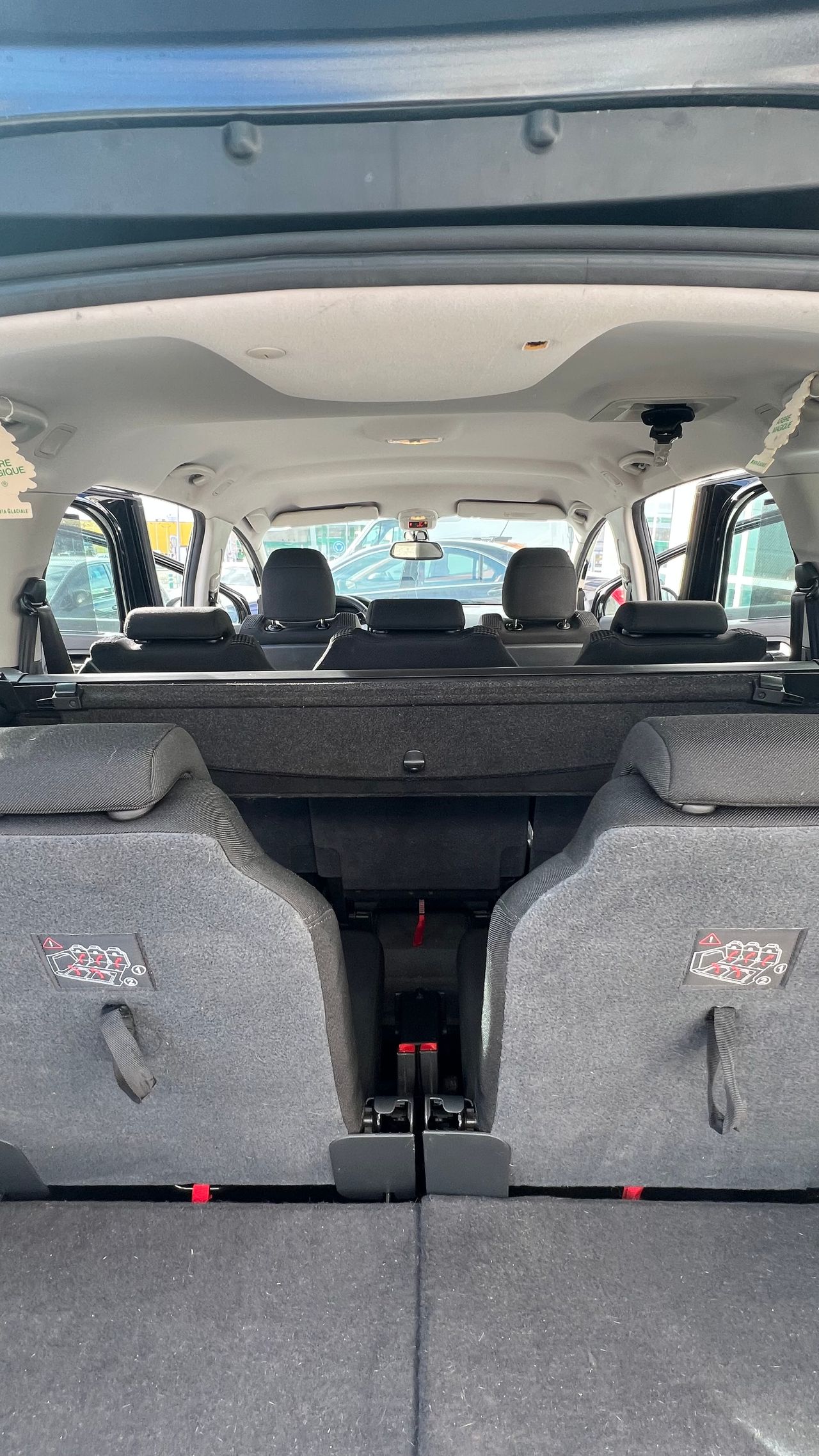 Peugeot 5008 1.6 HDI 112 FAP 7 plazas - Foto 9