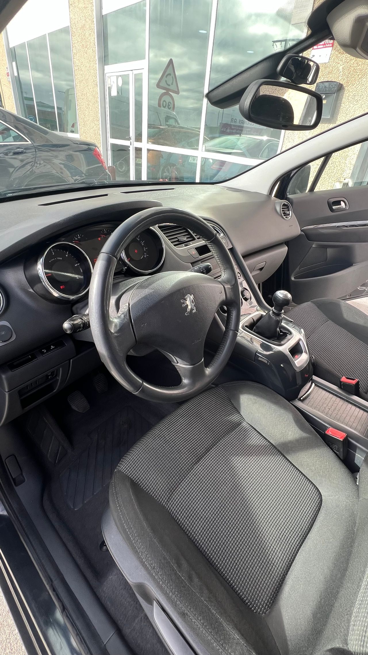 Peugeot 5008 1.6 HDI 112 FAP 7 plazas - Foto 16