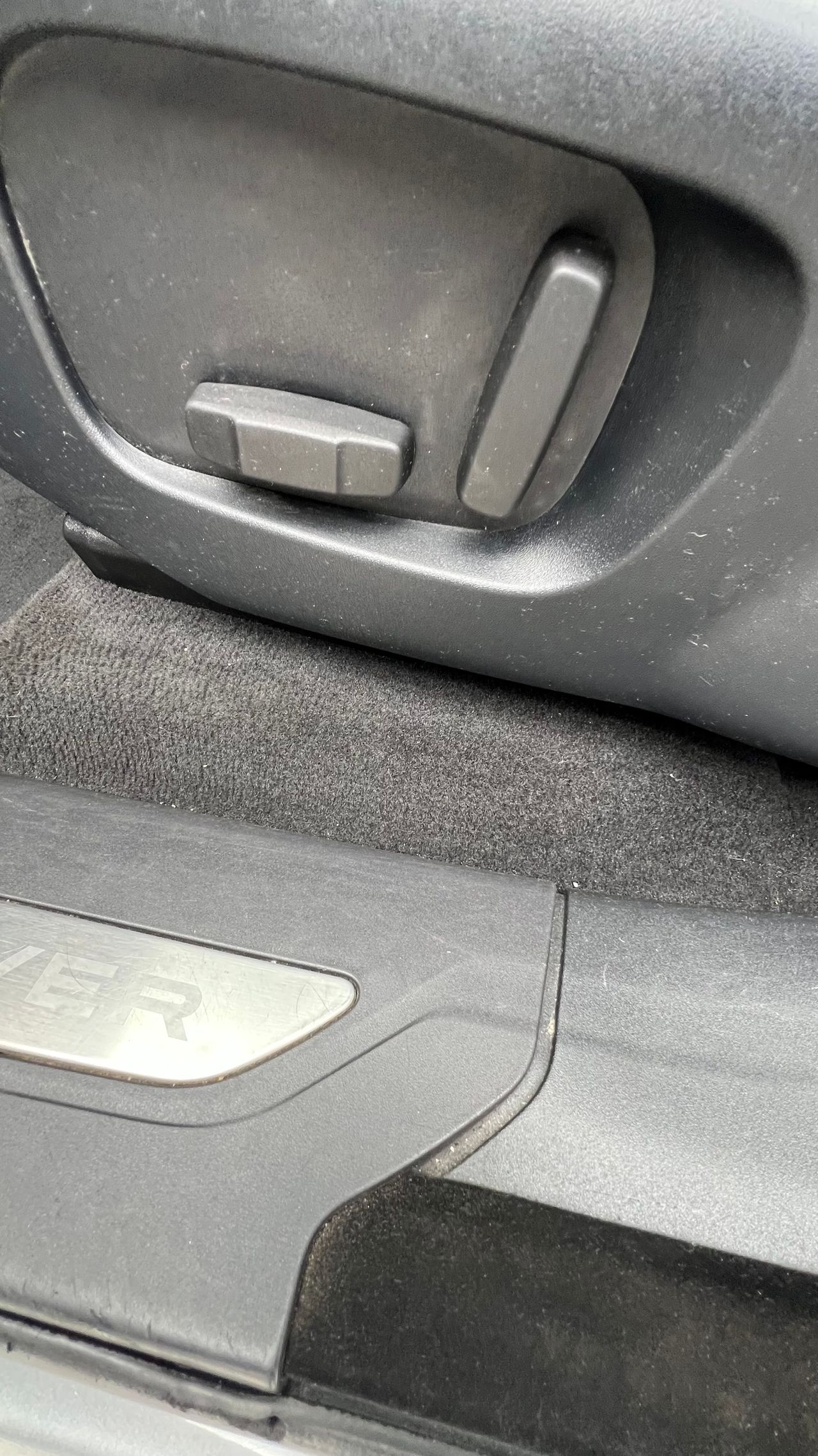 Land-Rover Range Rover Velar 2.0 D180 4WD Auto - Foto 17