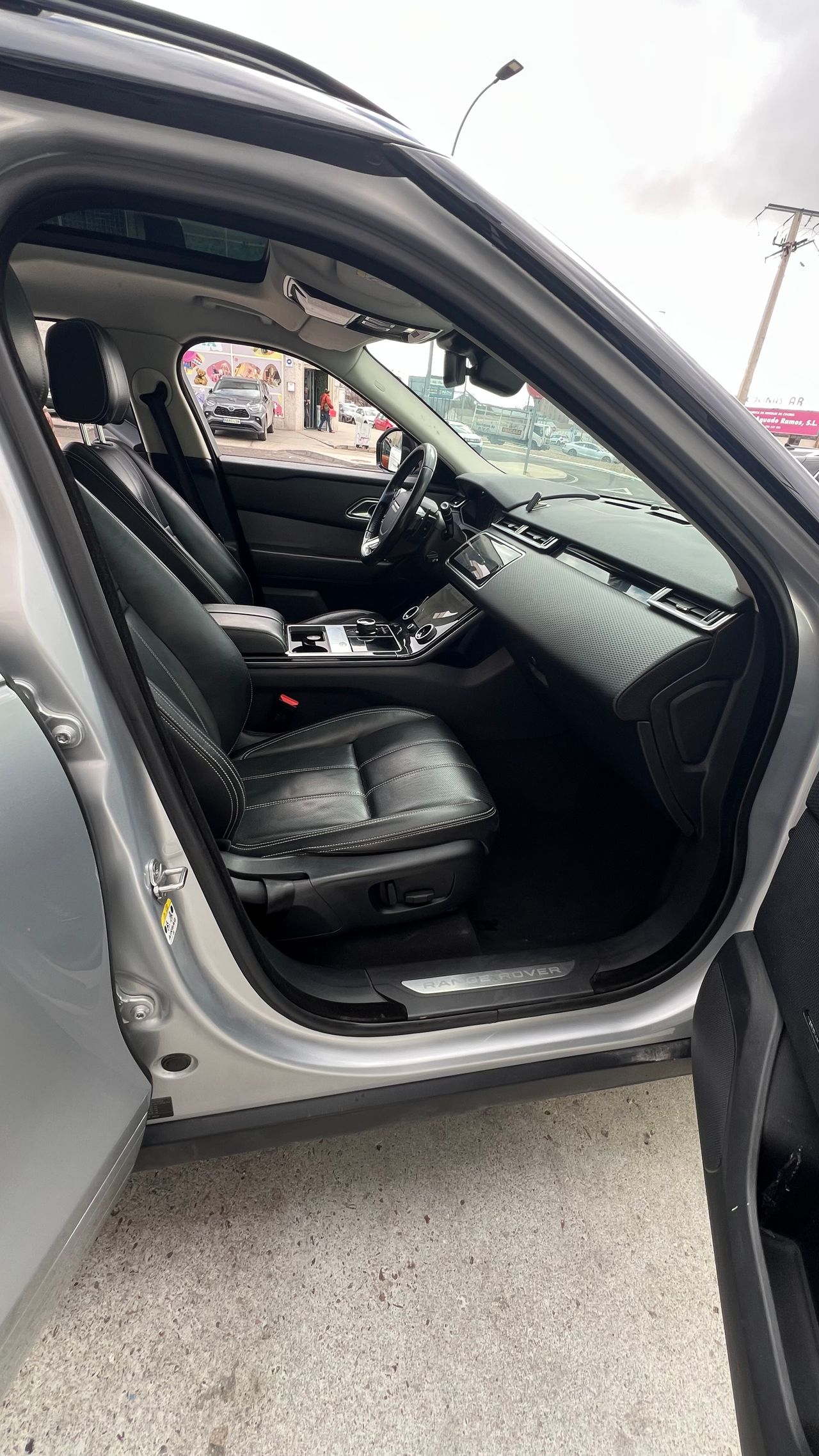 Land-Rover Range Rover Velar 2.0 D180 4WD Auto - Foto 13