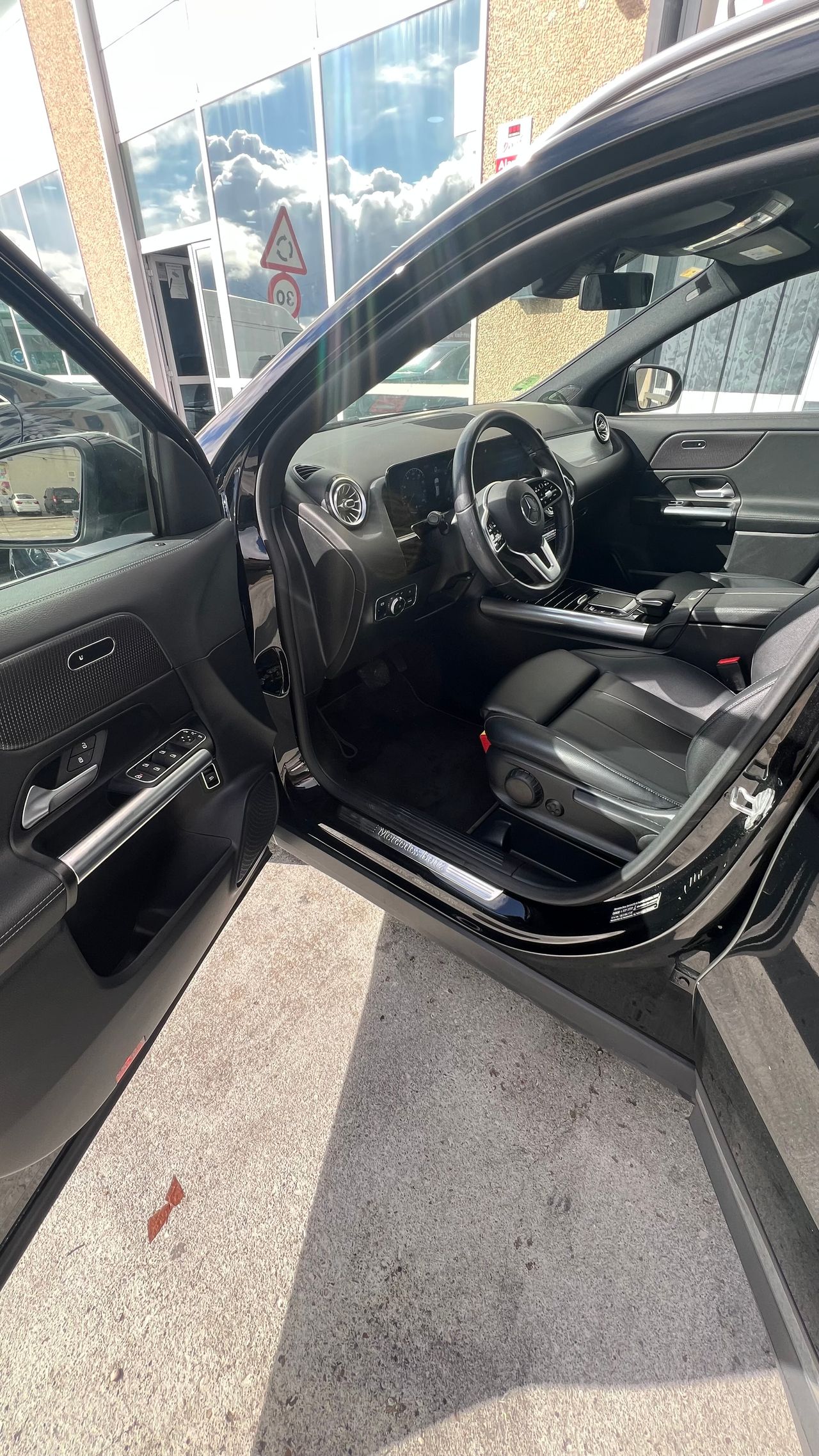 Mercedes Clase GLA 180 motor mercedes - Foto 16