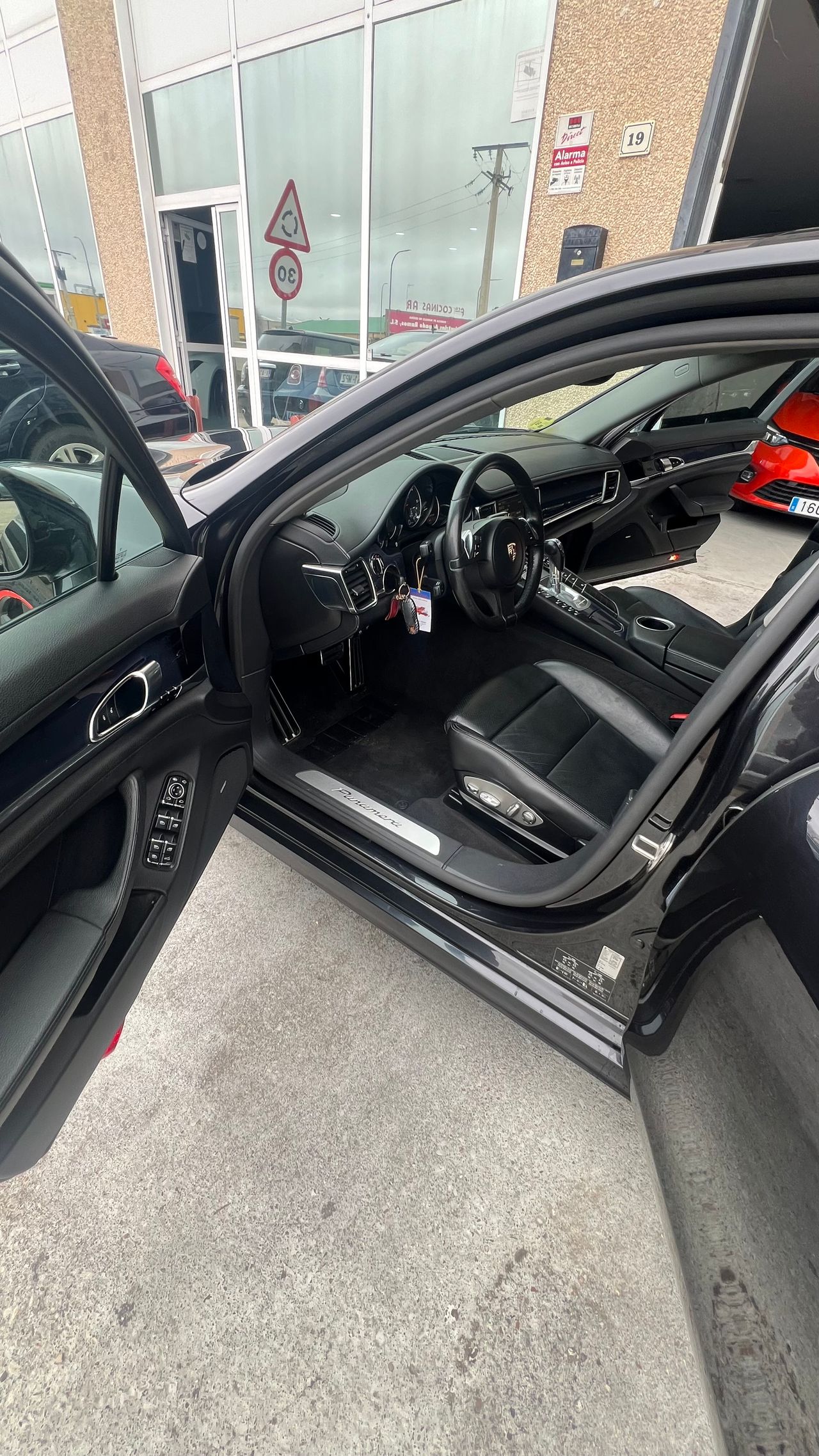 Porsche Panamera 3.0 diesel 300cv - Foto 16