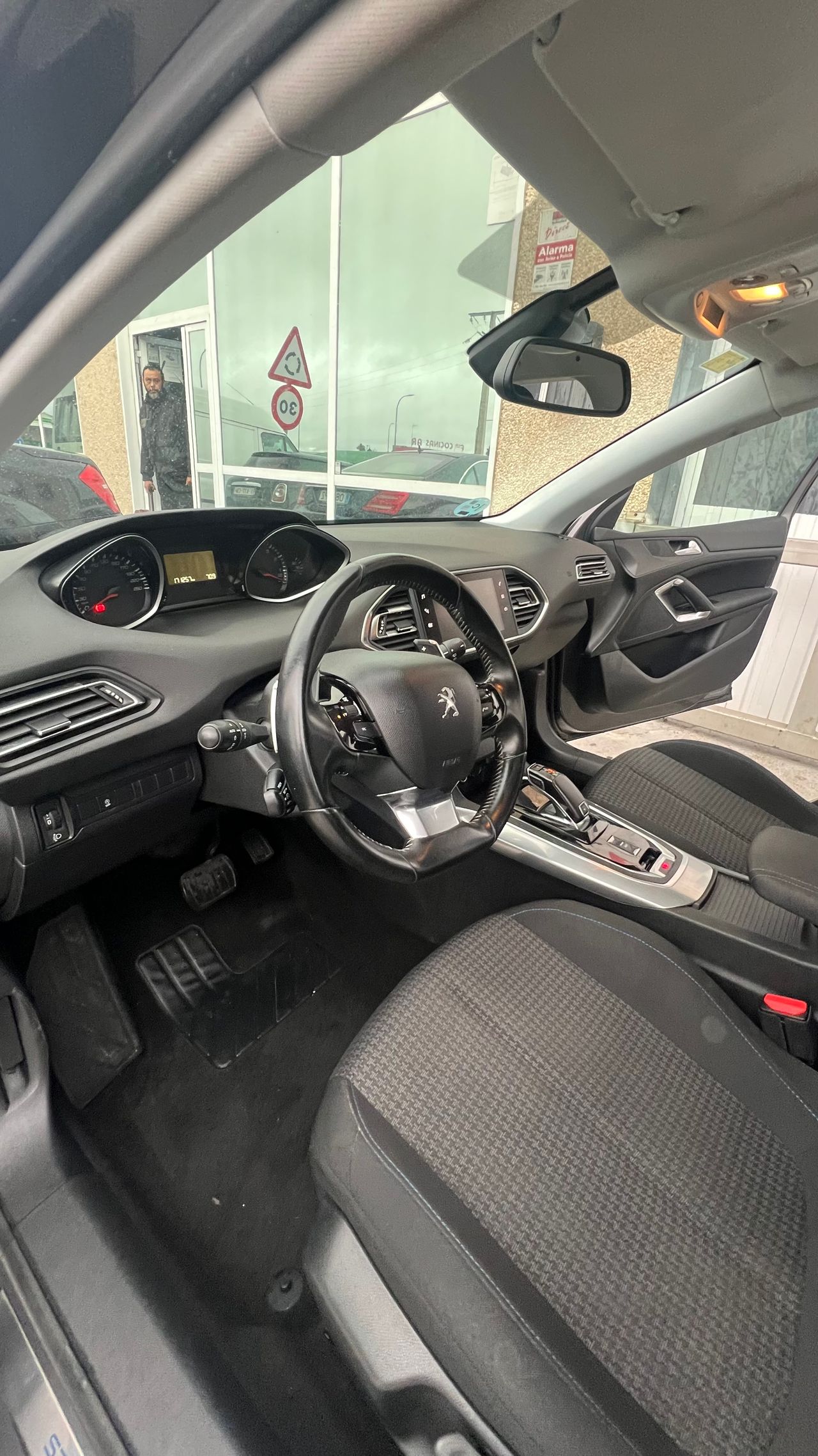 Peugeot 308 130cv - Foto 14