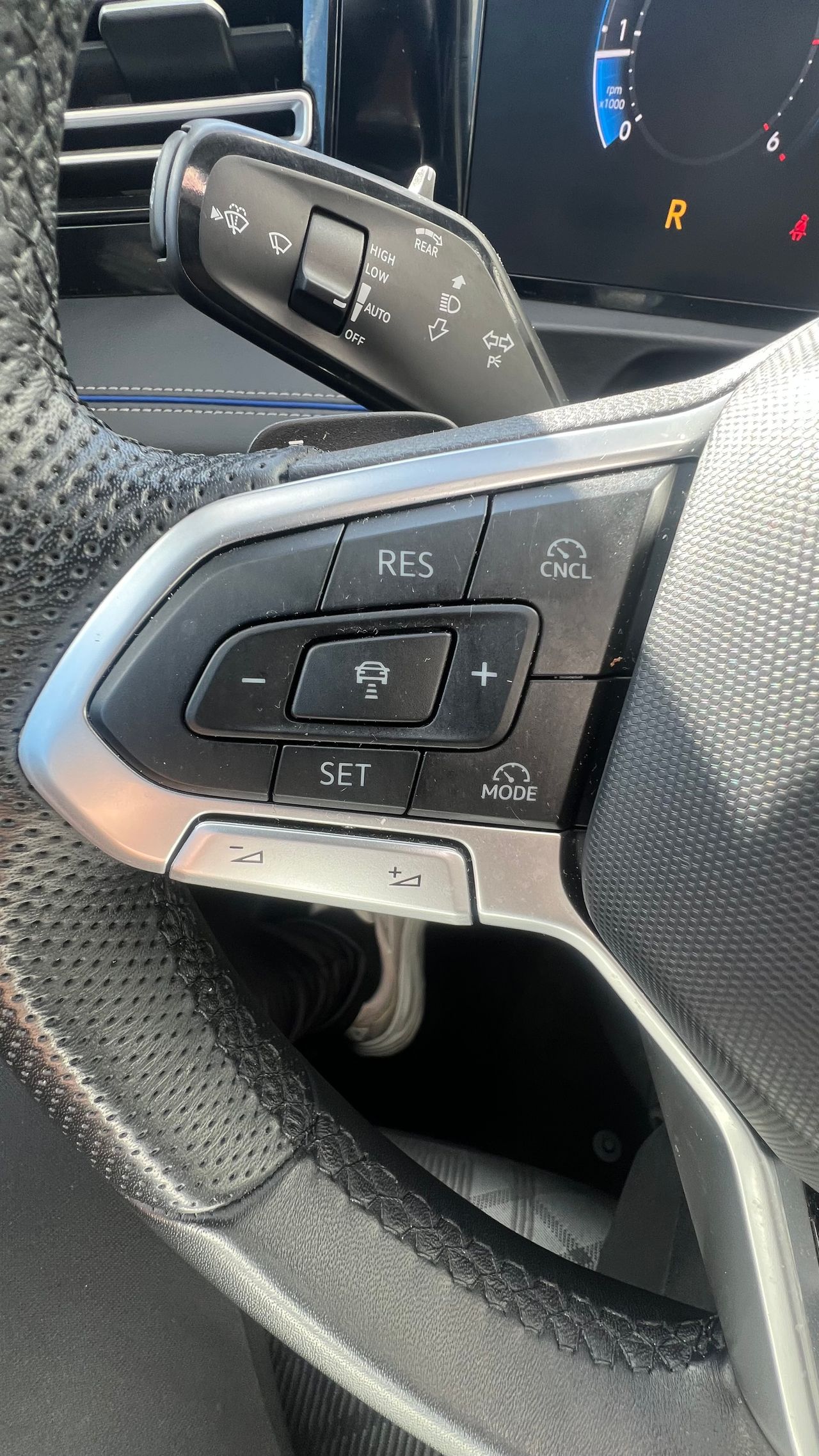 Volkswagen Tiguan RLine 2.0 TDI DSG 4Motion0 193cv - Foto 23