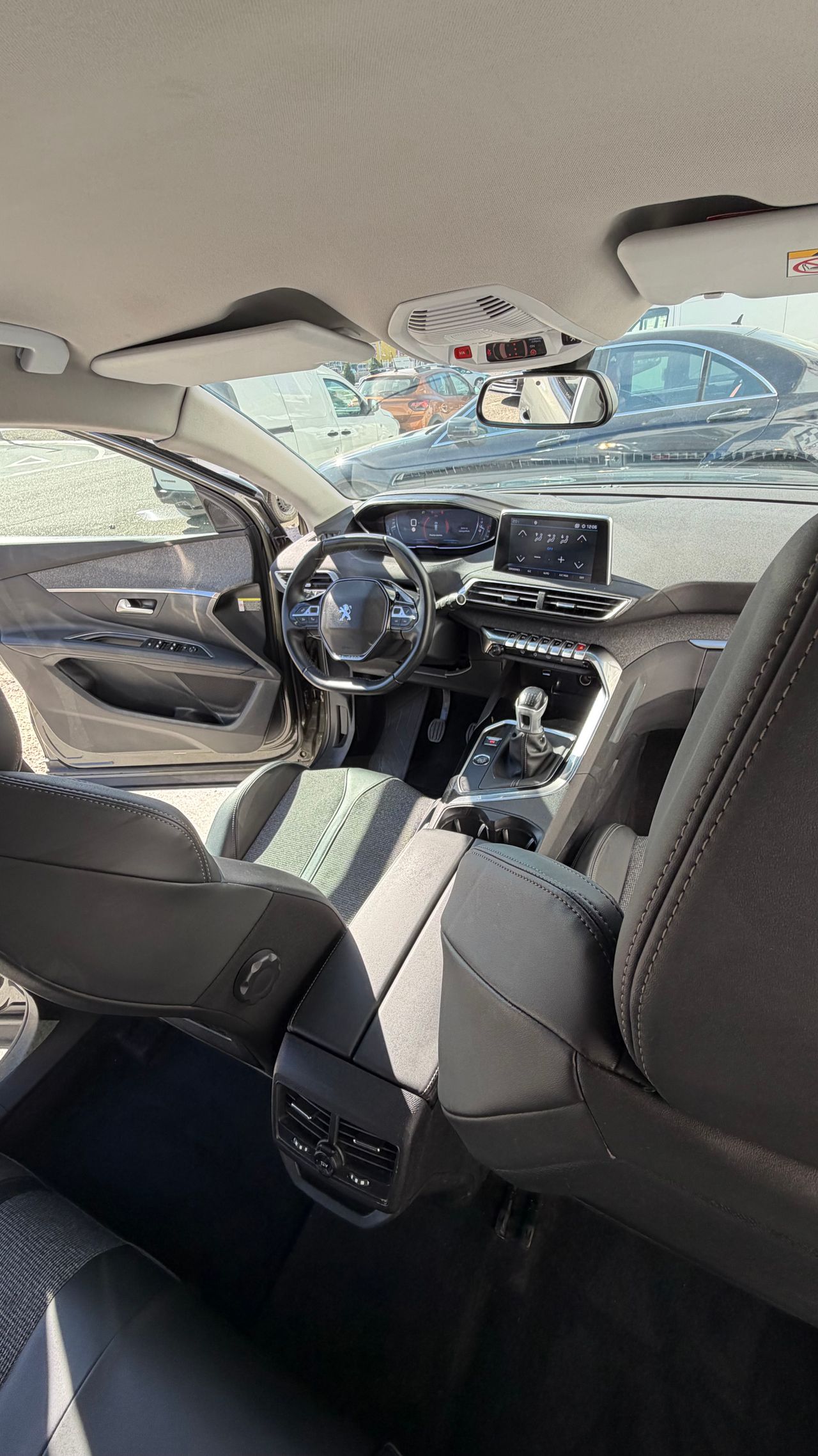 Peugeot 3008 BlueHDi SS Active Pack 130cv - Foto 10