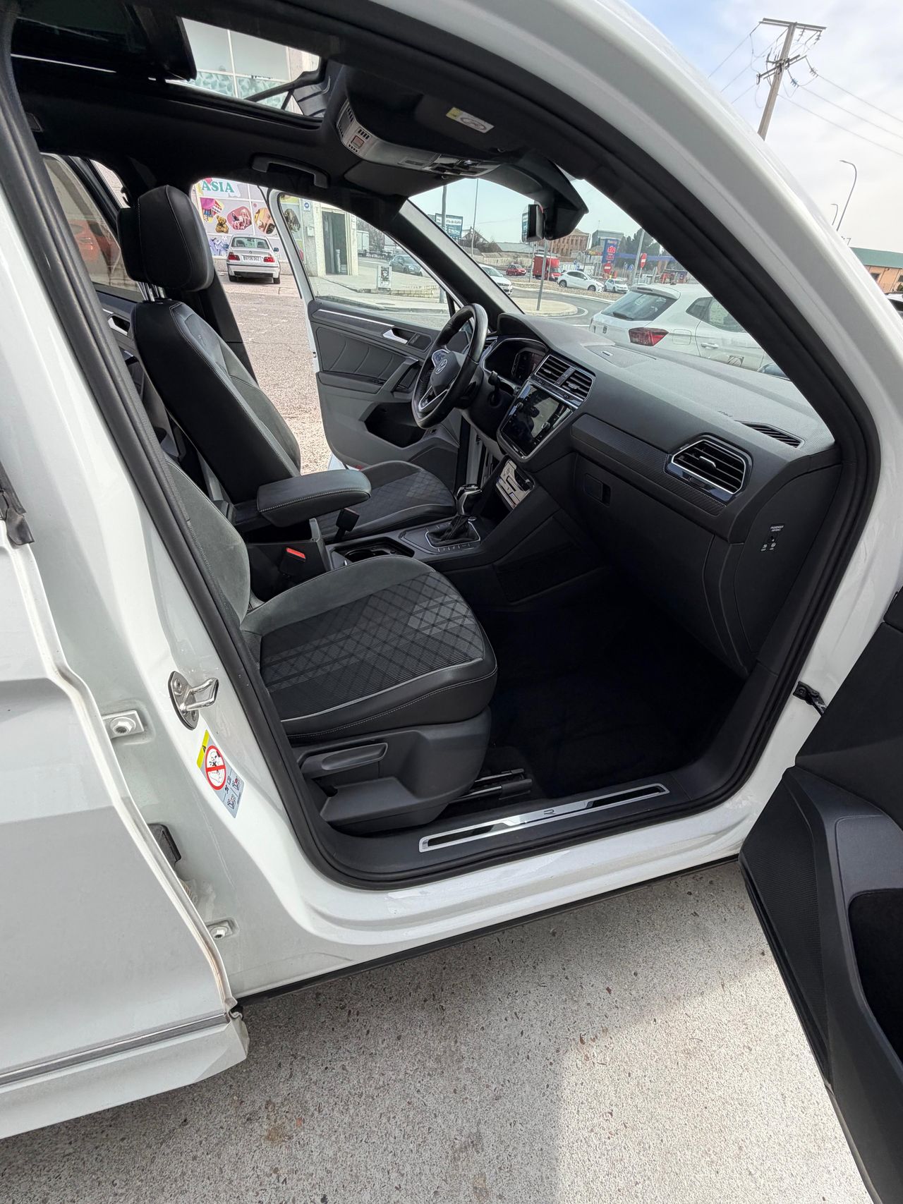 Volkswagen Tiguan 2.0 tdi 150 cv r line 7 plazas - Foto 8