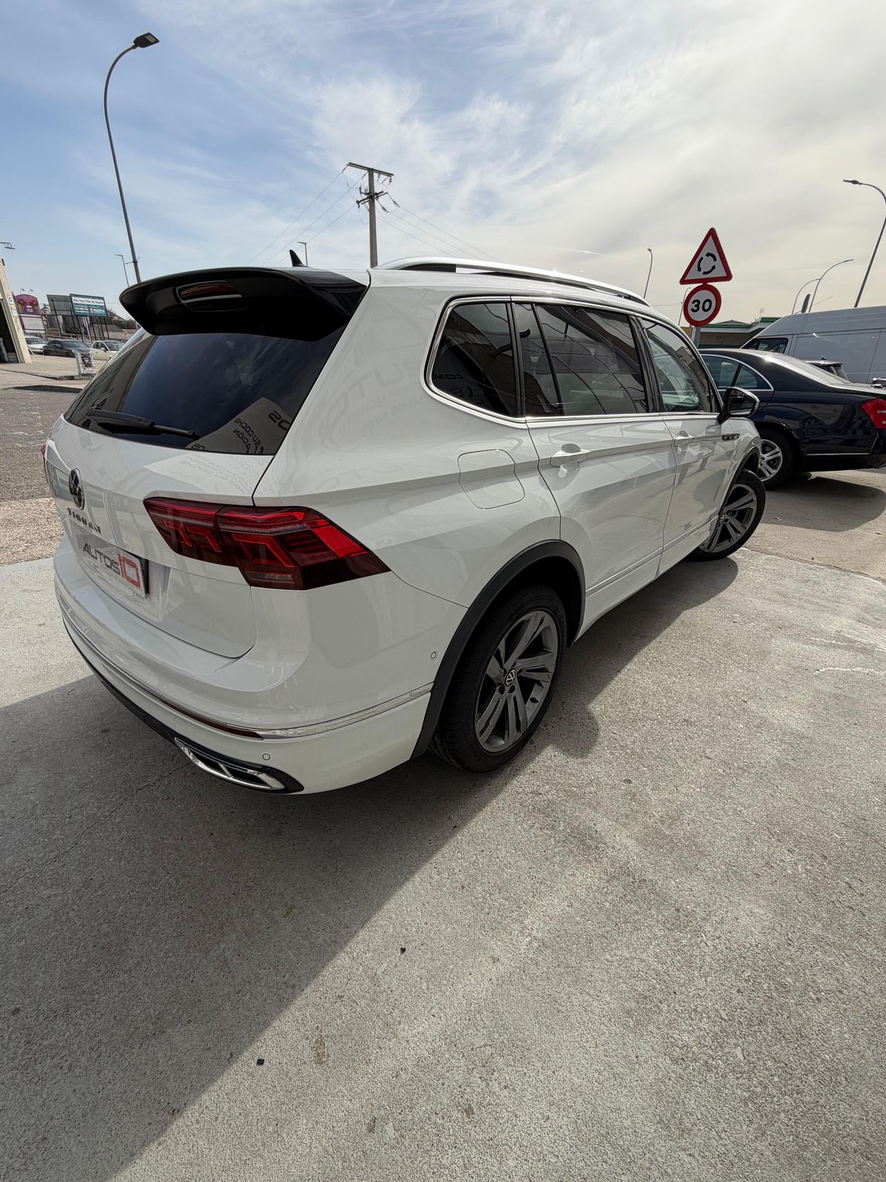 Volkswagen Tiguan 2.0 tdi 150 cv r line 7 plazas - Foto 9