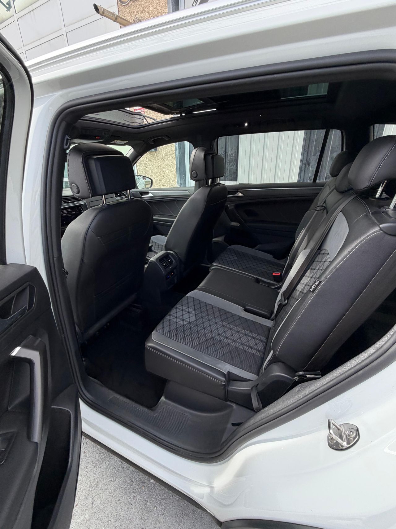 Volkswagen Tiguan 2.0 tdi 150 cv r line 7 plazas - Foto 18