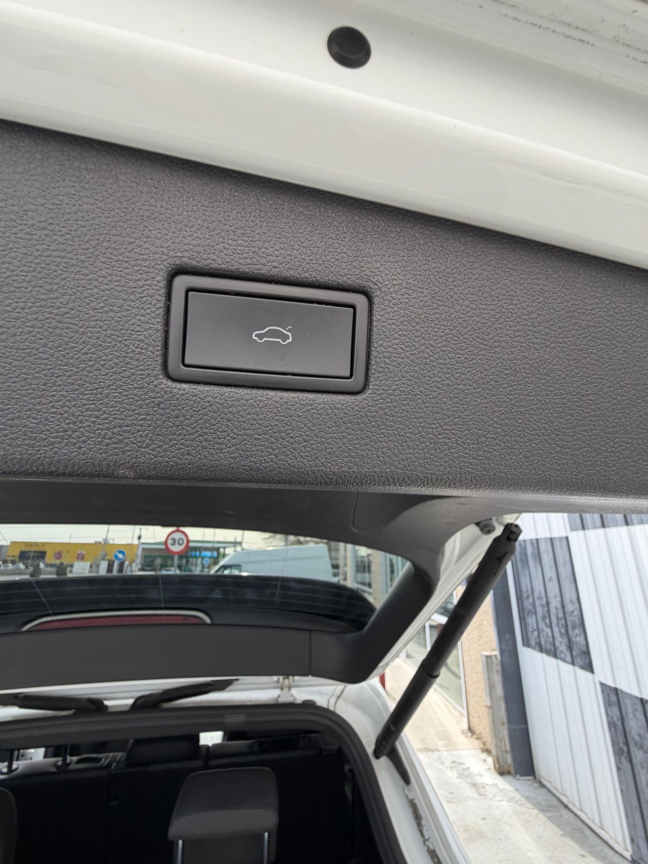 Volkswagen Tiguan 2.0 tdi 150 cv r line 7 plazas - Foto 21