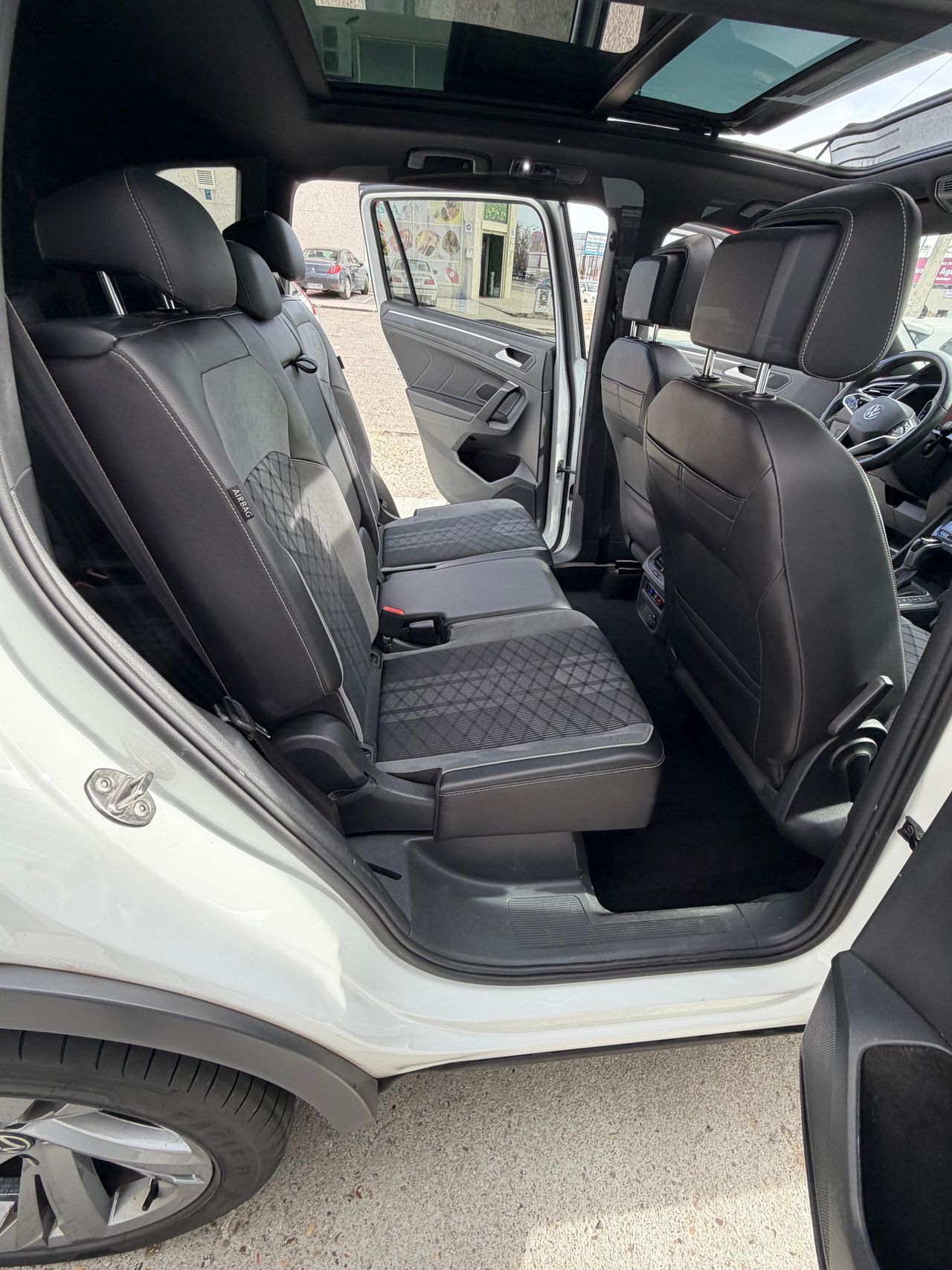 Volkswagen Tiguan 2.0 tdi 150 cv r line 7 plazas - Foto 16