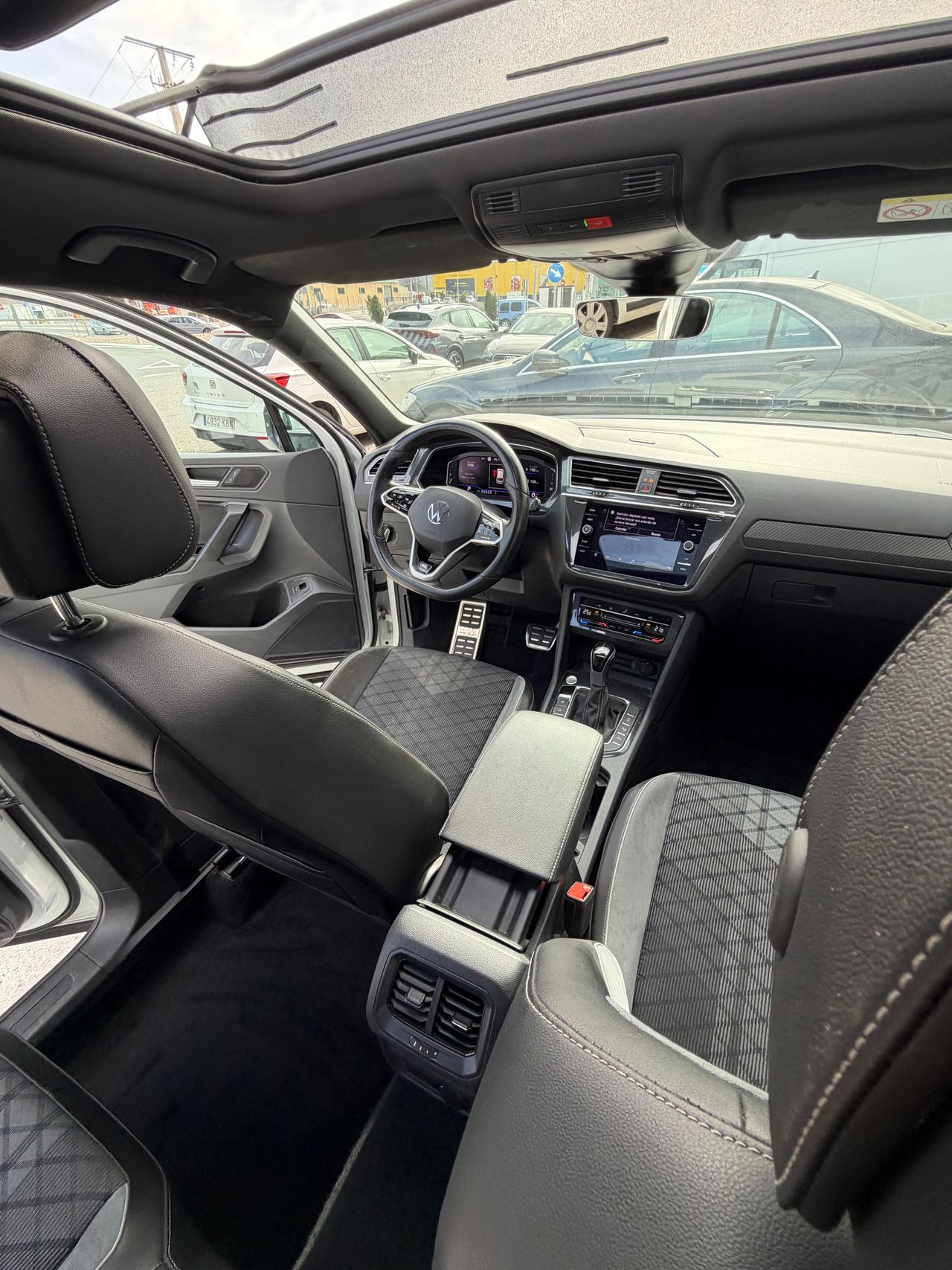 Volkswagen Tiguan 2.0 tdi 150 cv r line 7 plazas - Foto 23