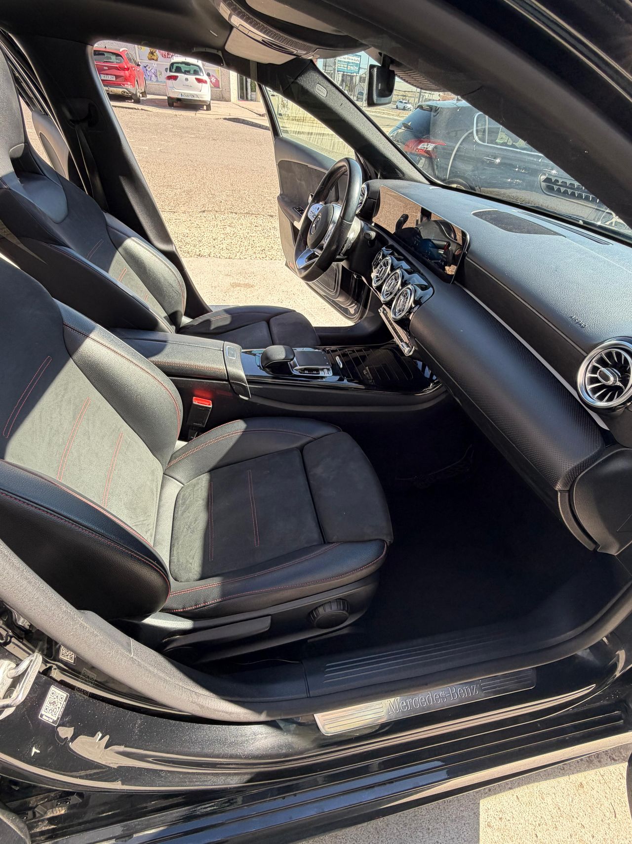 Mercedes Clase A 180CDI PACK AMG - Foto 9