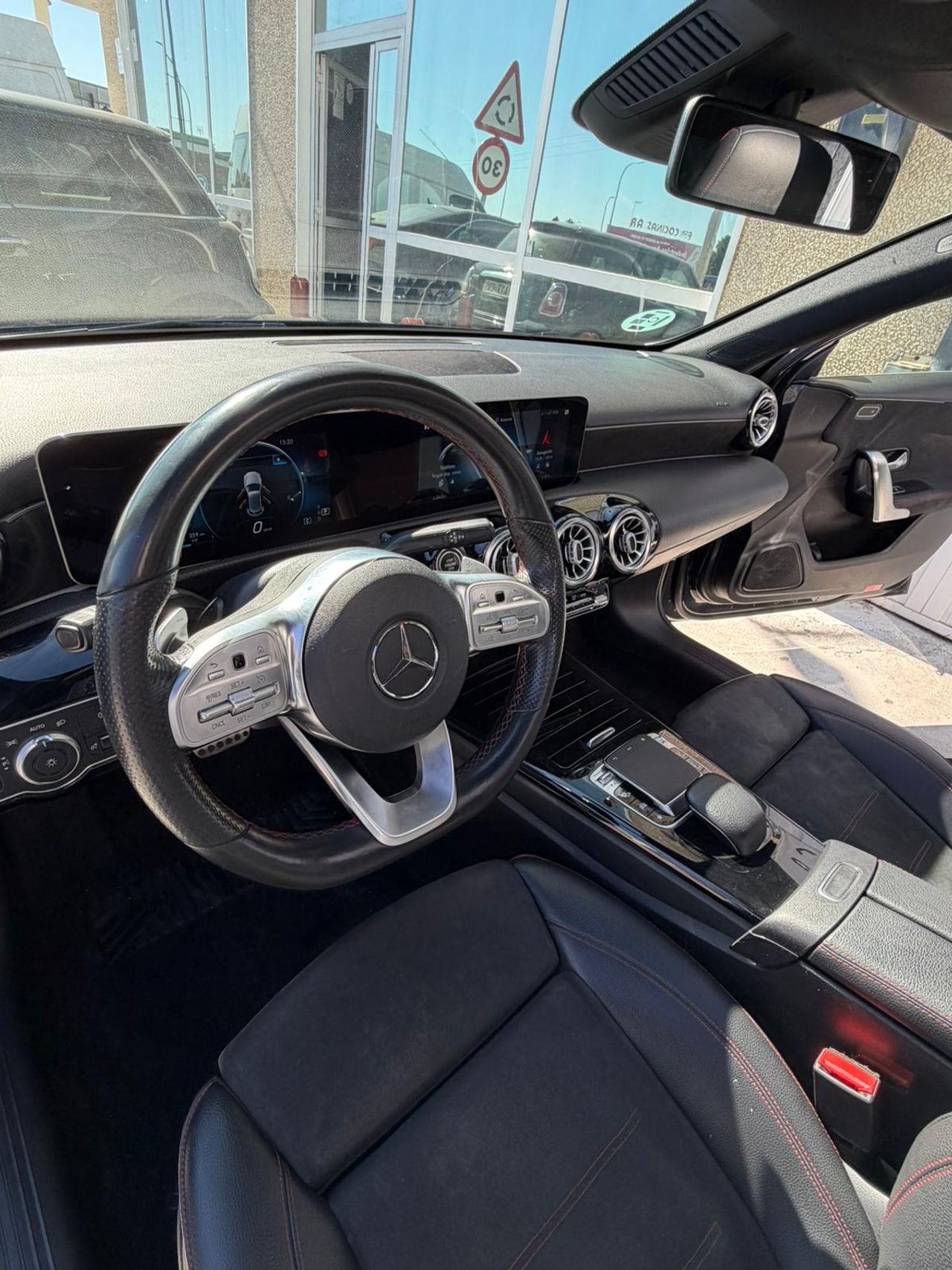 Mercedes Clase A 180CDI PACK AMG - Foto 14