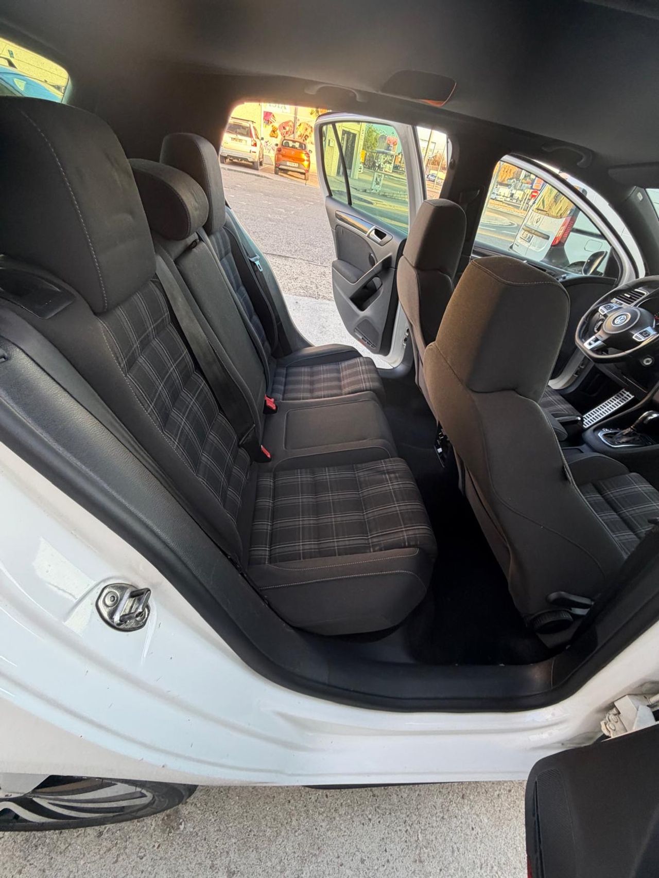 Volkswagen Golf  2.0 TDI DSG 6 vel GTD - Foto 8