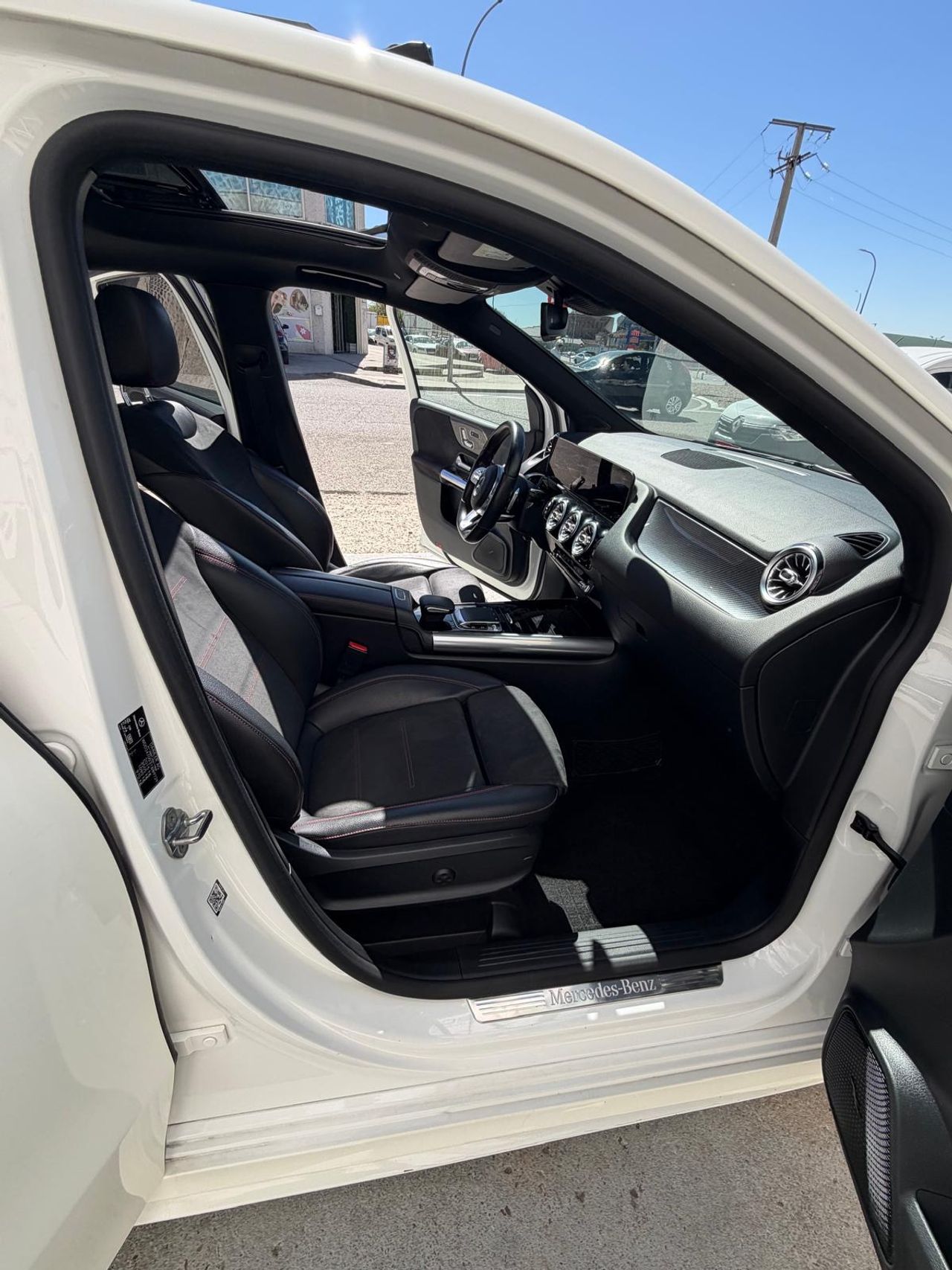 Mercedes Clase B 180CDI PACK AMG full - Foto 9