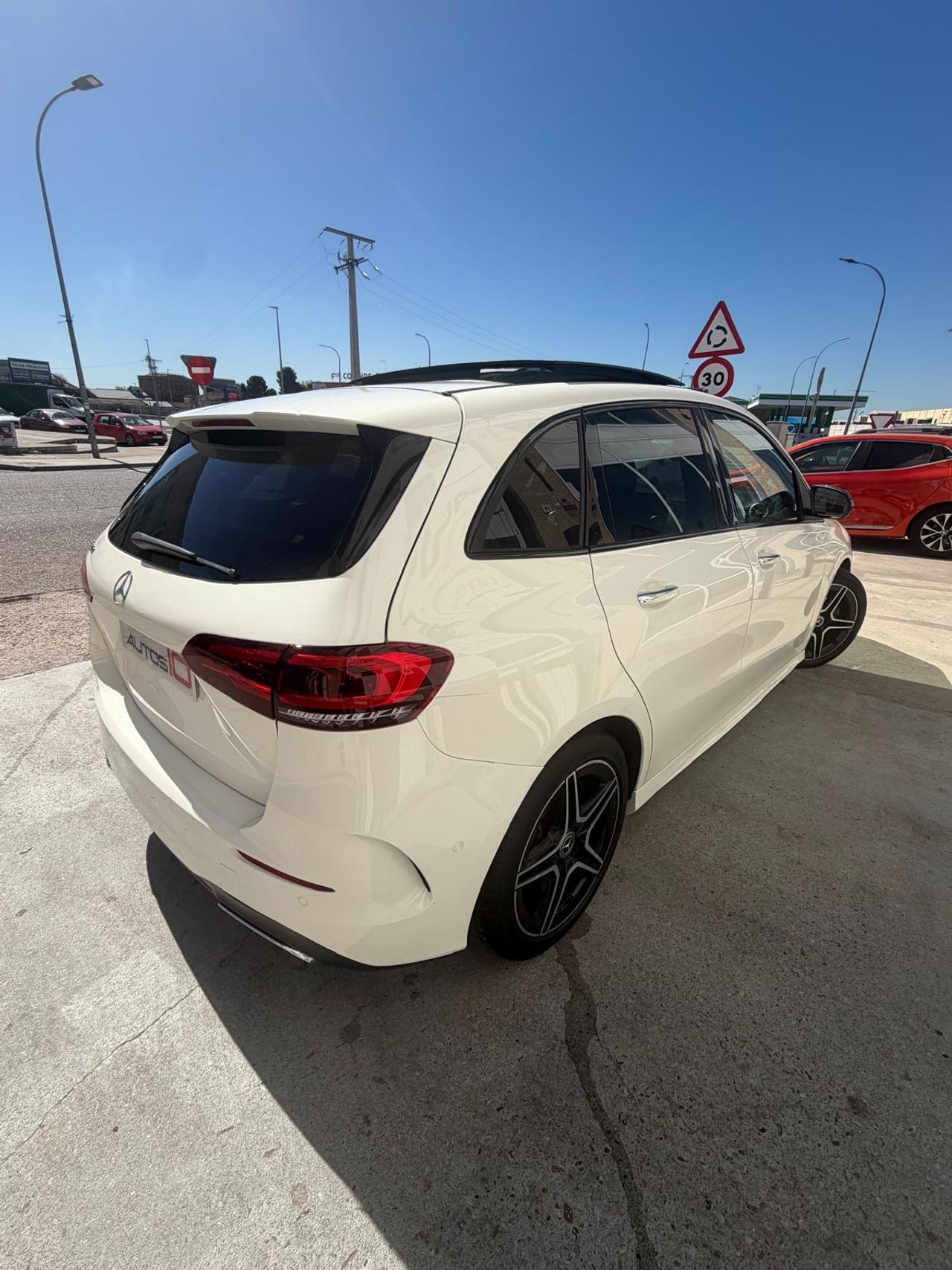 Mercedes Clase B 180CDI PACK AMG full - Foto 7