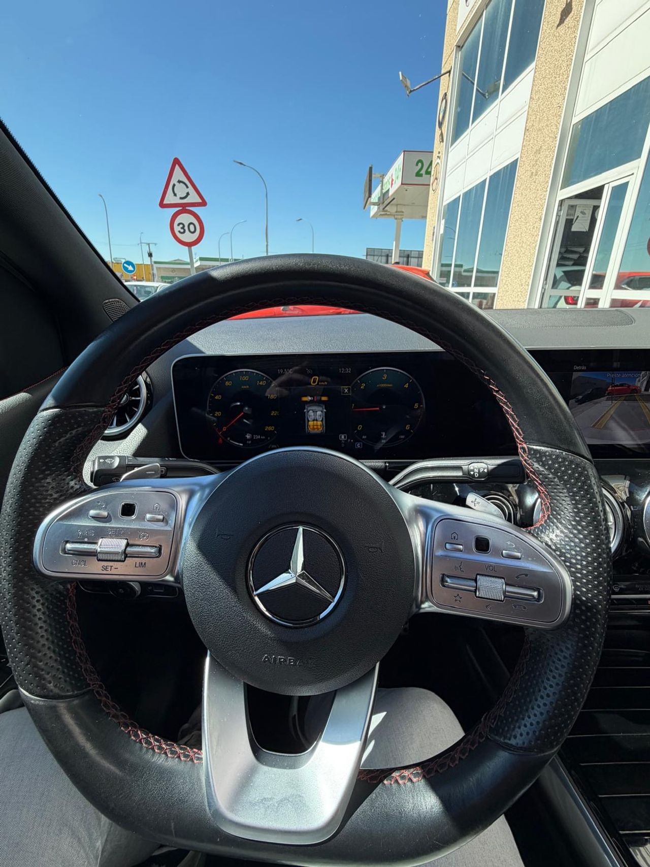 Mercedes Clase B 180CDI PACK AMG full - Foto 18