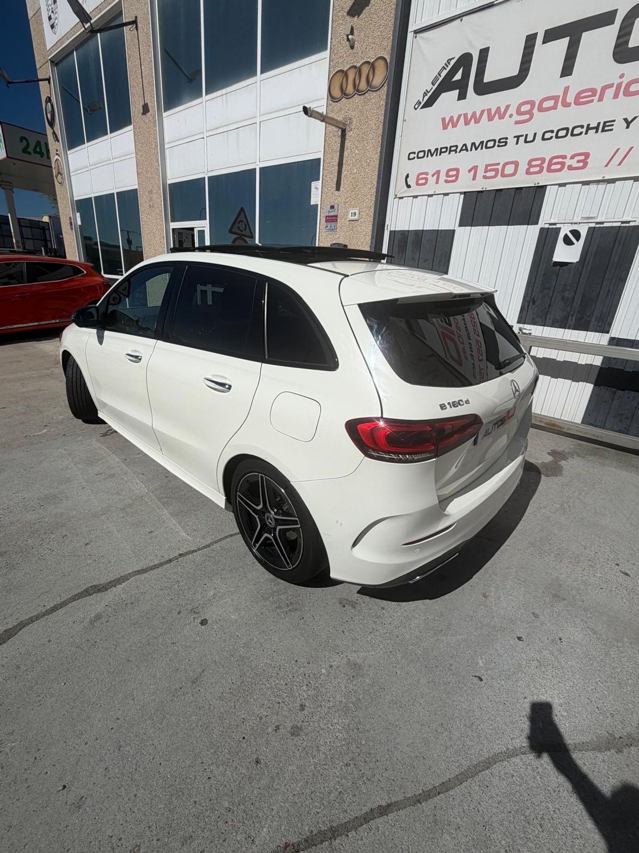 Mercedes Clase B 180CDI PACK AMG full - Foto 6