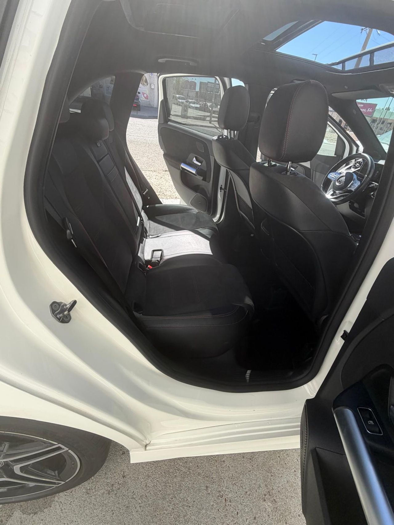 Mercedes Clase B 180CDI PACK AMG full - Foto 14