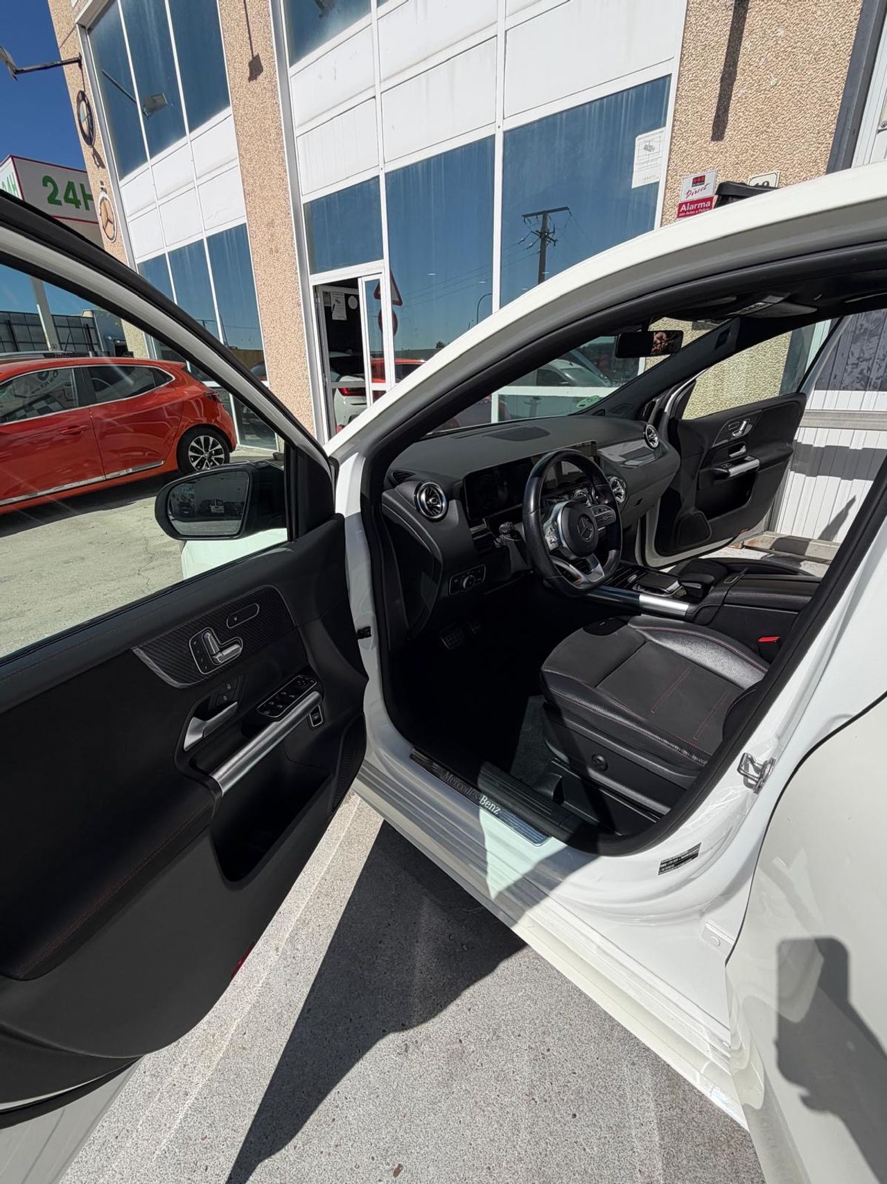 Mercedes Clase B 180CDI PACK AMG full - Foto 22