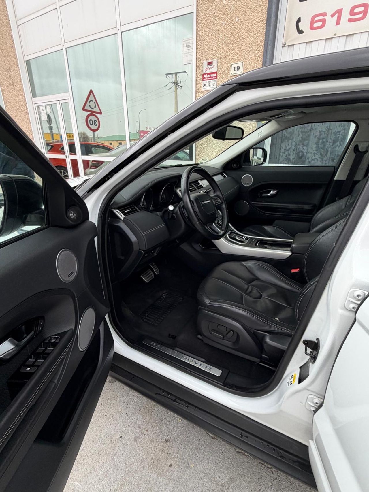 Land-Rover Range Rover Evoque  2.2L SD4 4x4 Prestige Auto 190cv - Foto 16