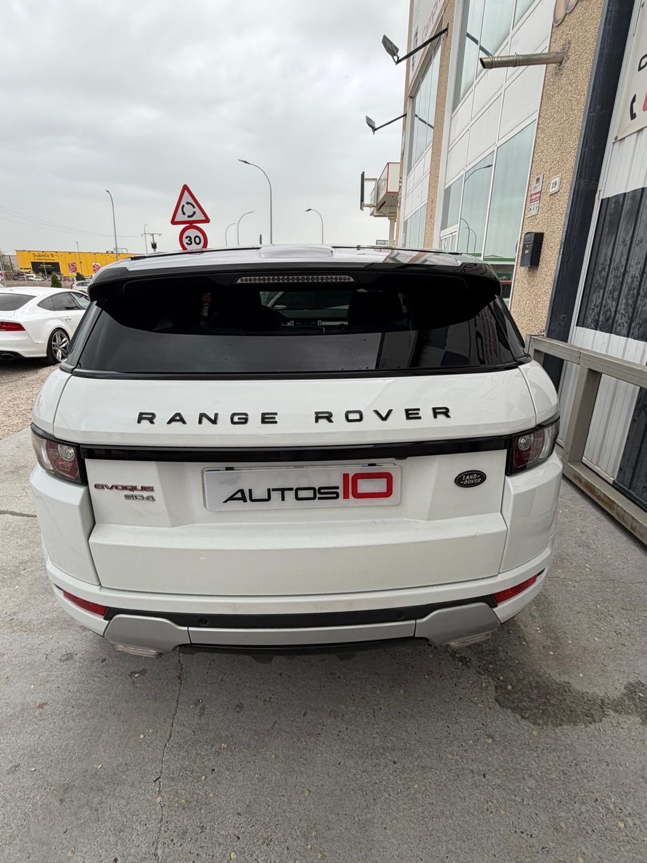 Land-Rover Range Rover Evoque  2.2L SD4 4x4 Prestige Auto 190cv - Foto 8