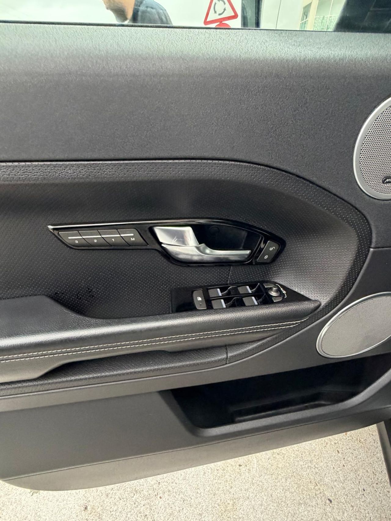 Land-Rover Range Rover Evoque  2.2L SD4 4x4 Prestige Auto 190cv - Foto 17