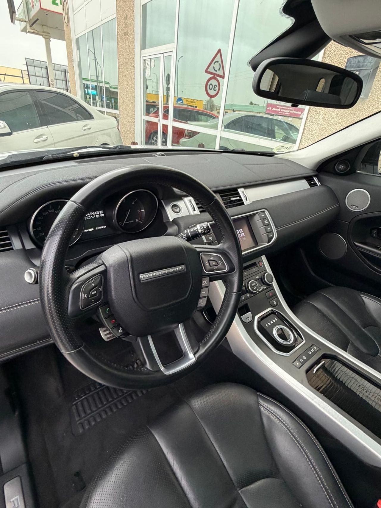 Land-Rover Range Rover Evoque  2.2L SD4 4x4 Prestige Auto 190cv - Foto 19