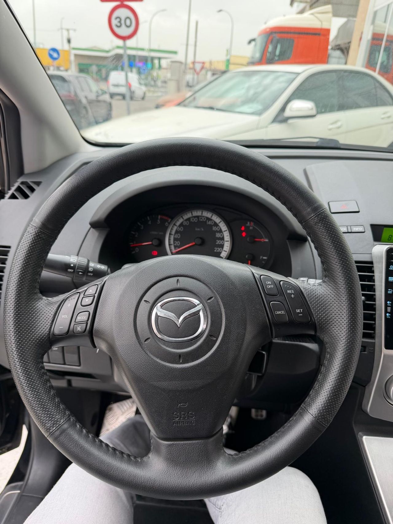 Mazda 5 2.0 diesel 7 plazas 143cv - Foto 18