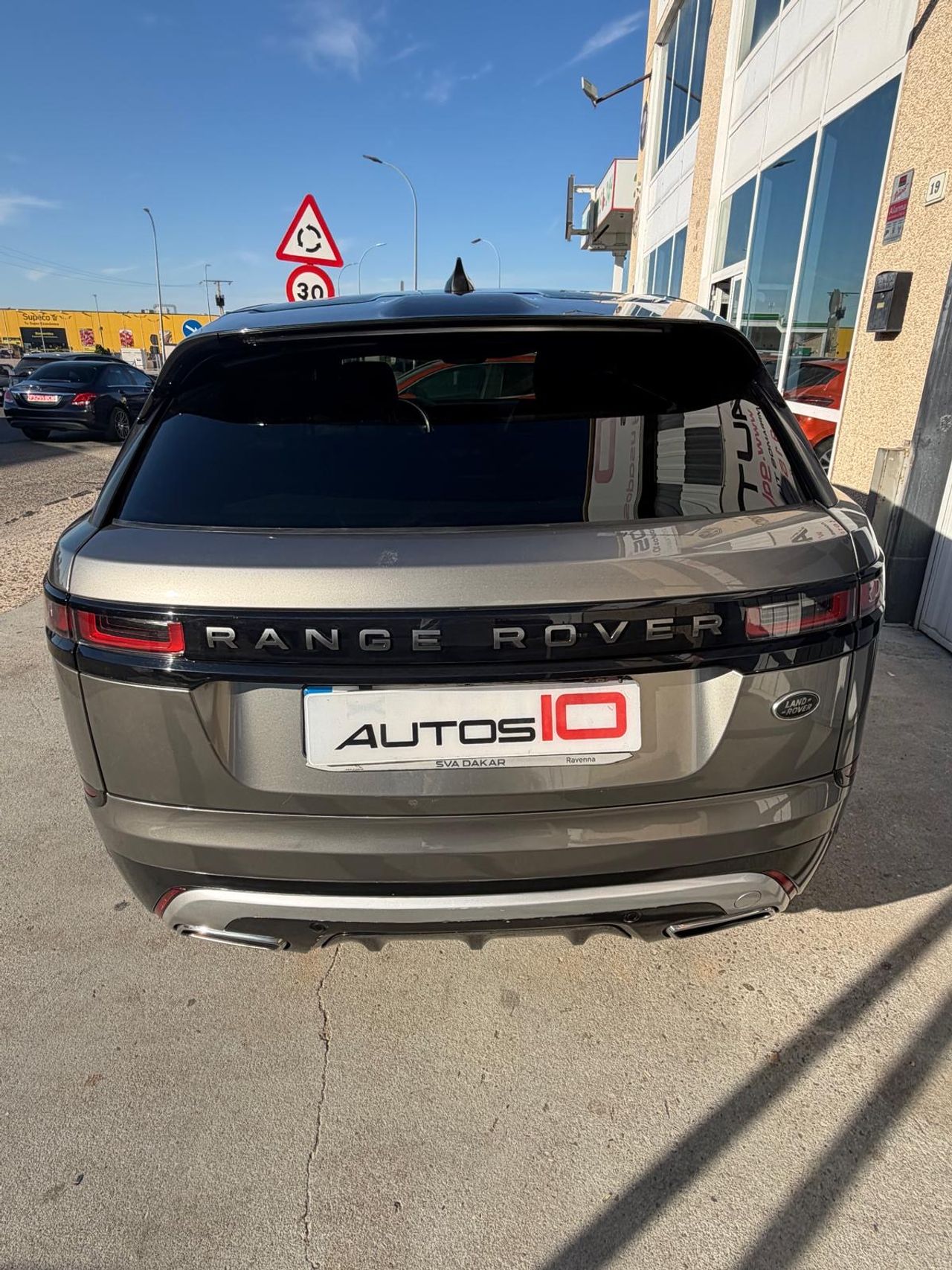 Land-Rover Range Rover Velar DIESEL 300CV DYNAMIC - Foto 8