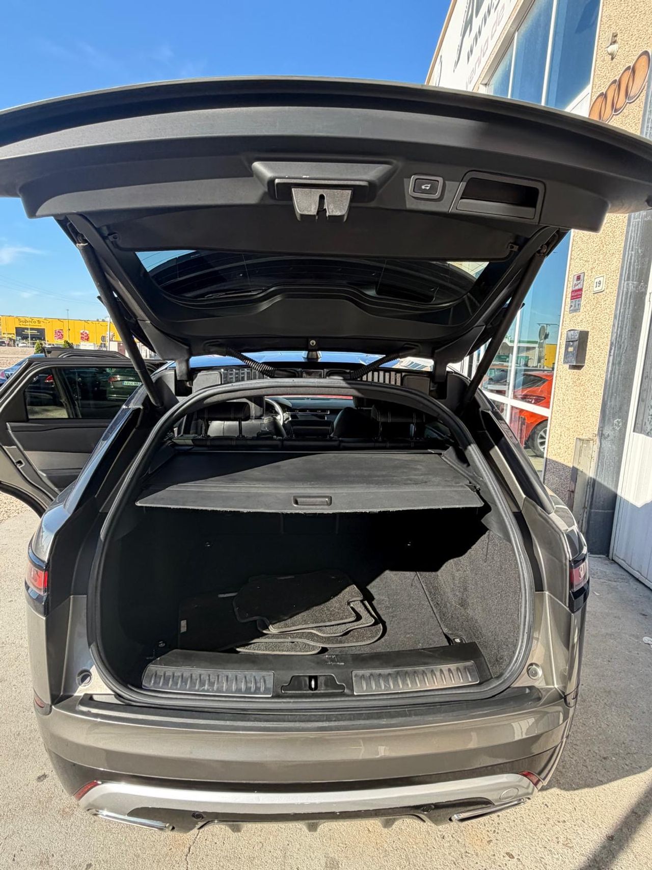 Land-Rover Range Rover Velar DIESEL 300CV DYNAMIC - Foto 9