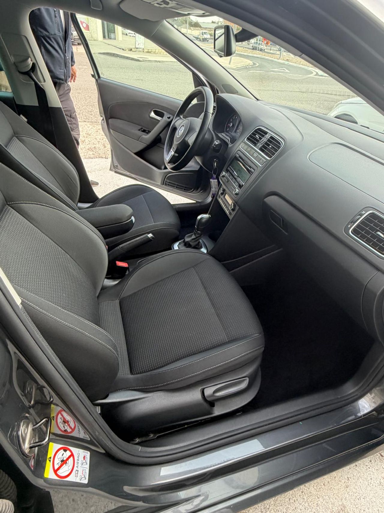 Volkswagen Polo GASOLINA CAMBIO AUTOMATICO - Foto 9