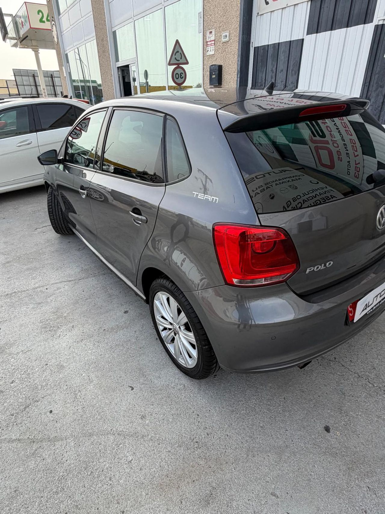 Volkswagen Polo GASOLINA CAMBIO AUTOMATICO - Foto 5