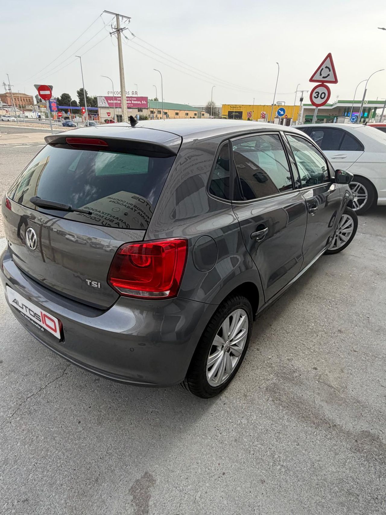 Volkswagen Polo GASOLINA CAMBIO AUTOMATICO - Foto 8
