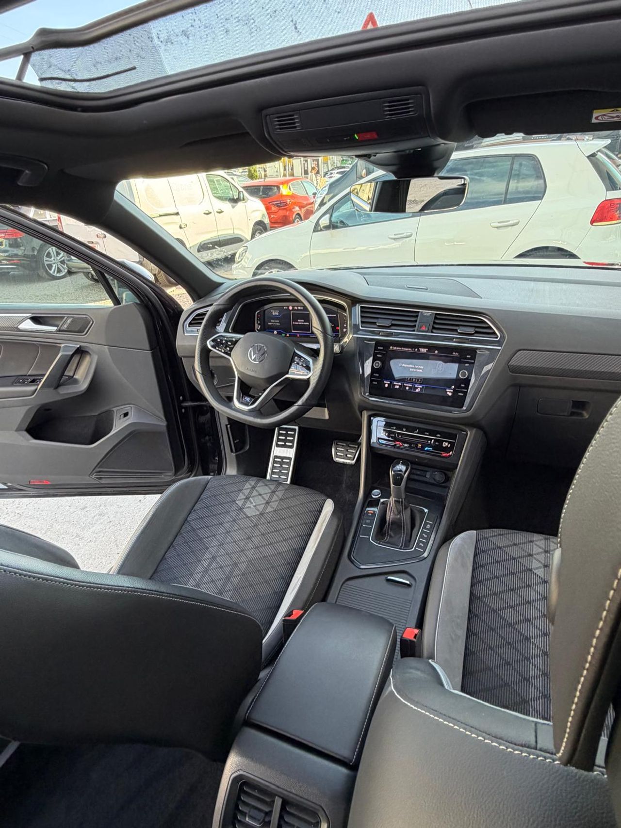 Volkswagen Tiguan 150cv R LINE - Foto 12