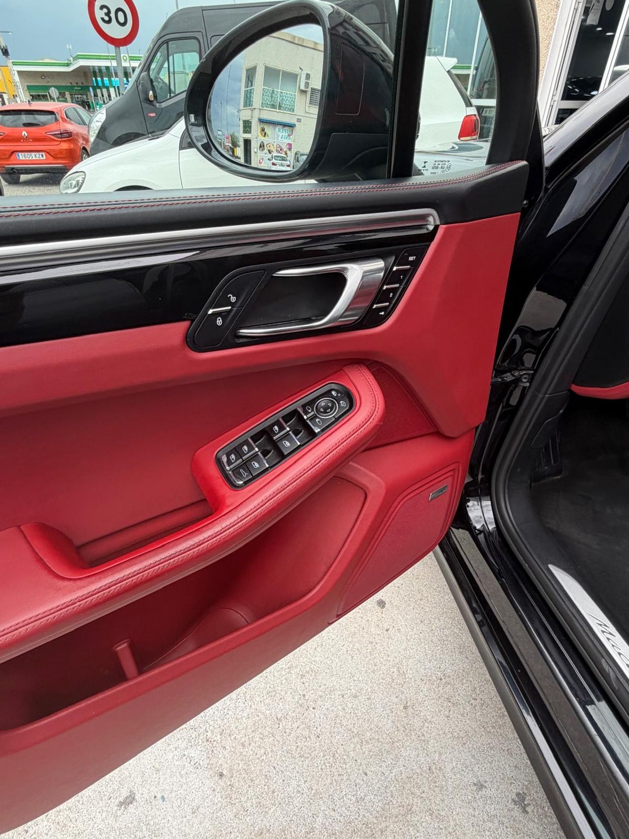 Porsche Macan TURBO 400CV - Foto 17