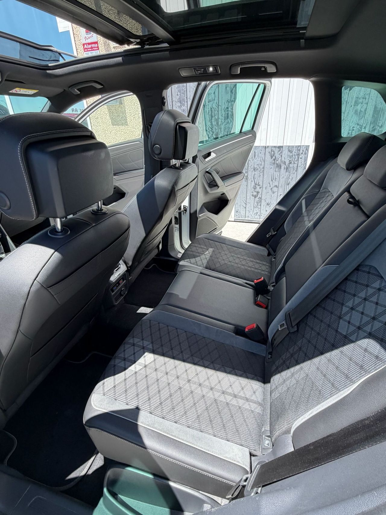 Volkswagen Tiguan r line 150cv DSG - Foto 14
