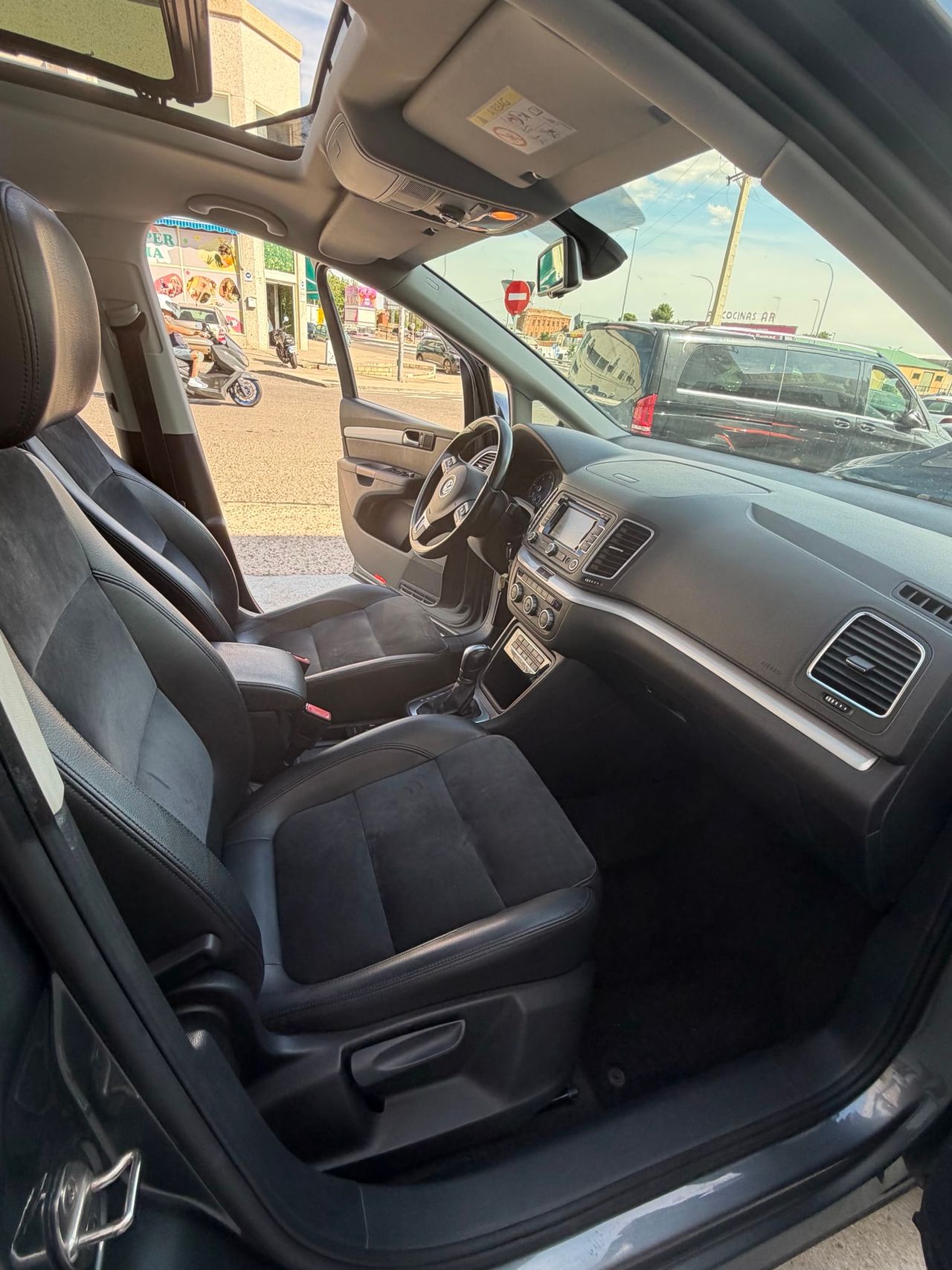 Volkswagen Sharan Sharan Advance 2.0 TDI 140 CV DSG Bluemotion Technology 7 plazas cambio automatico 177CV - Foto 12