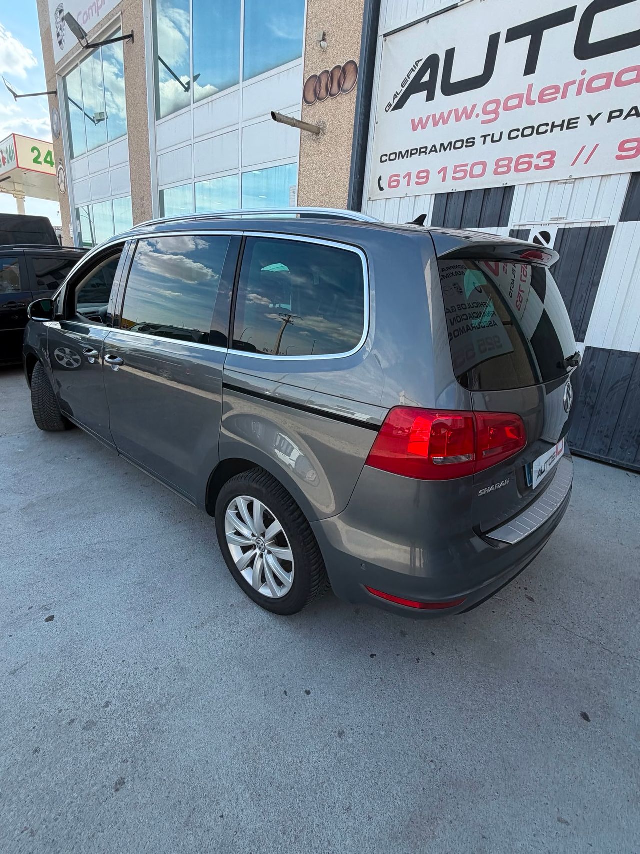 Volkswagen Sharan Sharan Advance 2.0 TDI 140 CV DSG Bluemotion Technology 7 plazas cambio automatico 177CV - Foto 5