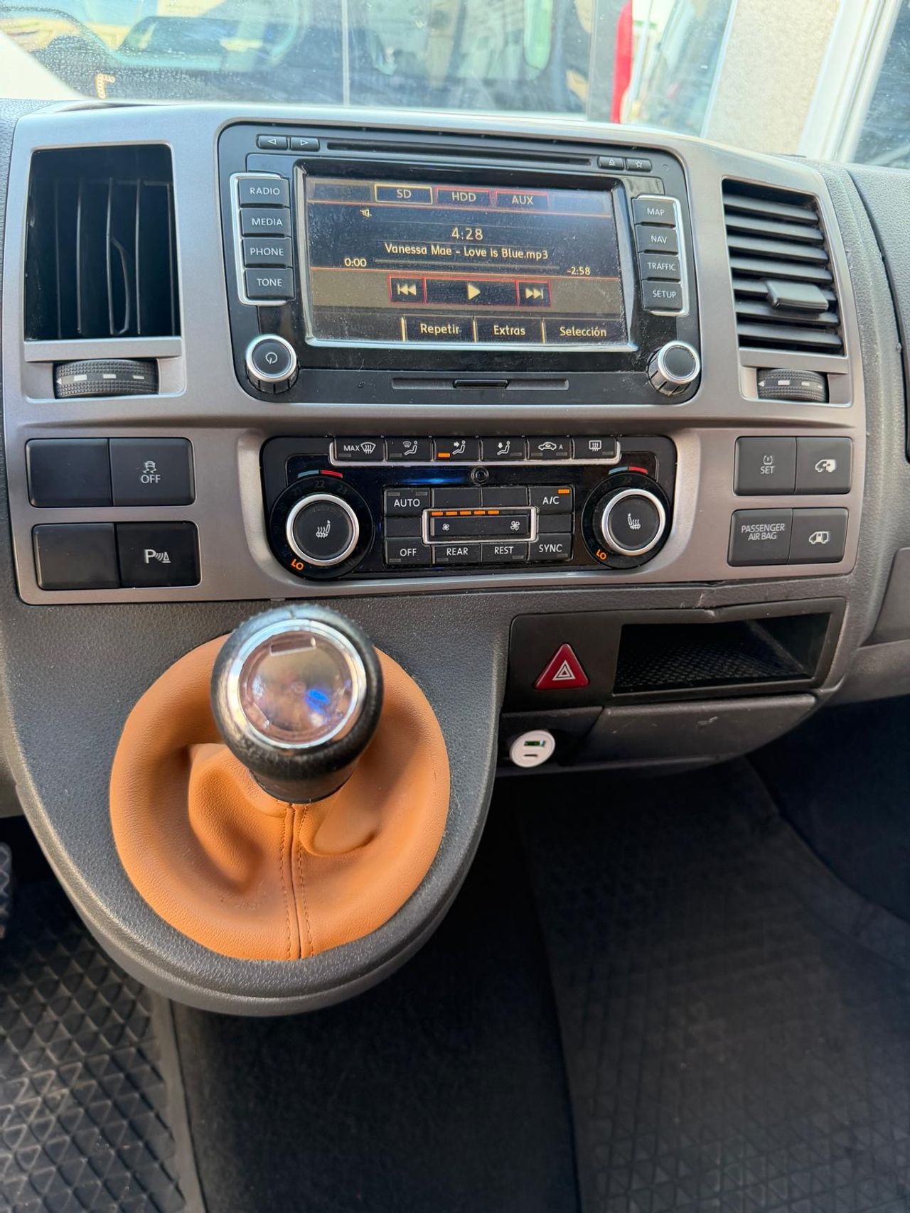 Volkswagen Transporter 8 PLAZAS - Foto 18