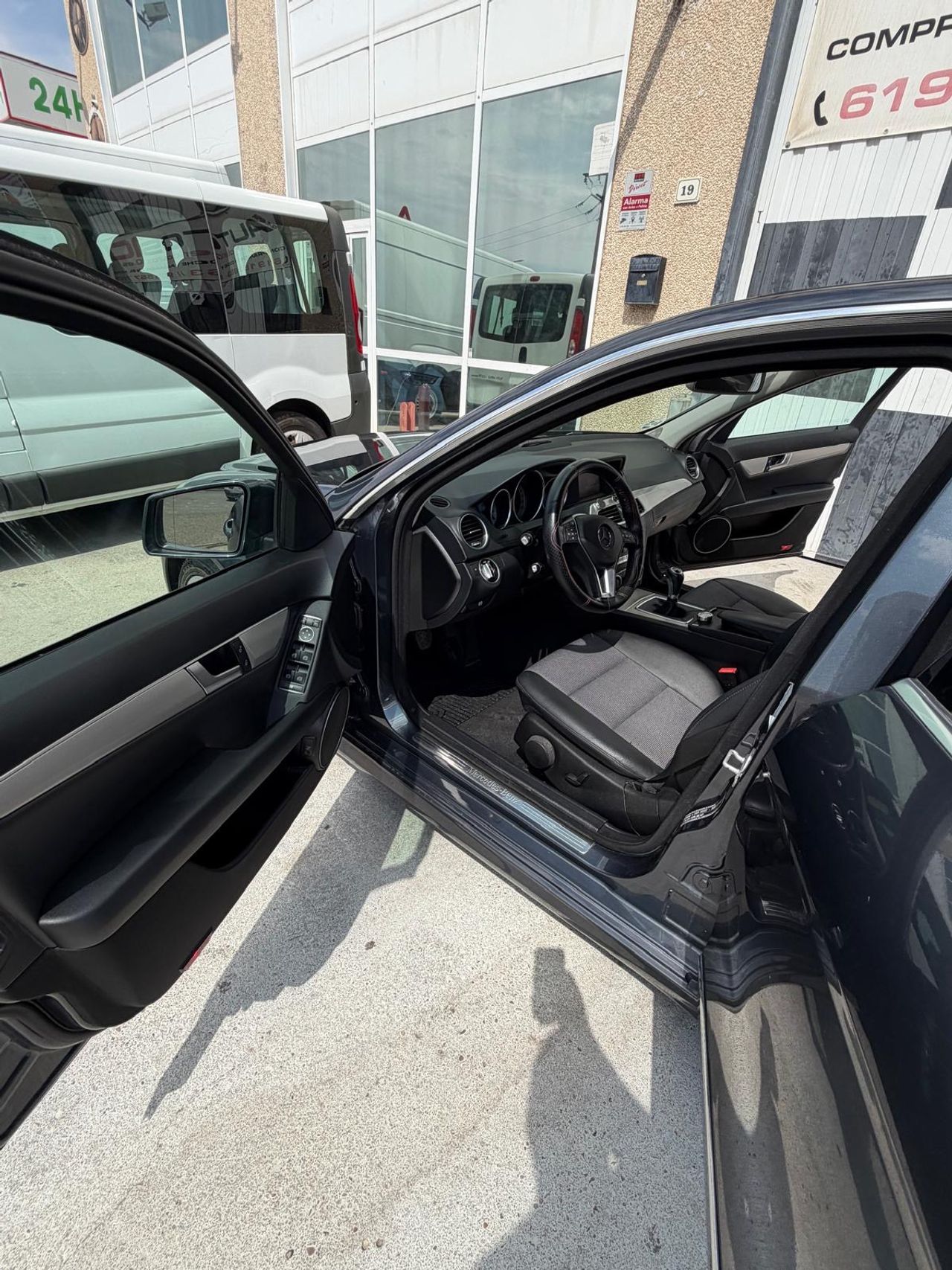 Mercedes Clase C C 200 CDI BlueEFFICIENCY Berlina - Foto 13