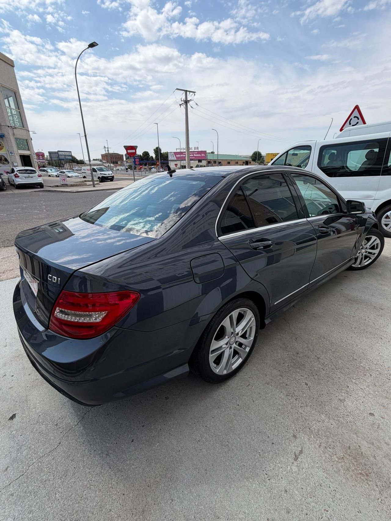 Mercedes Clase C C 200 CDI BlueEFFICIENCY Berlina - Foto 8