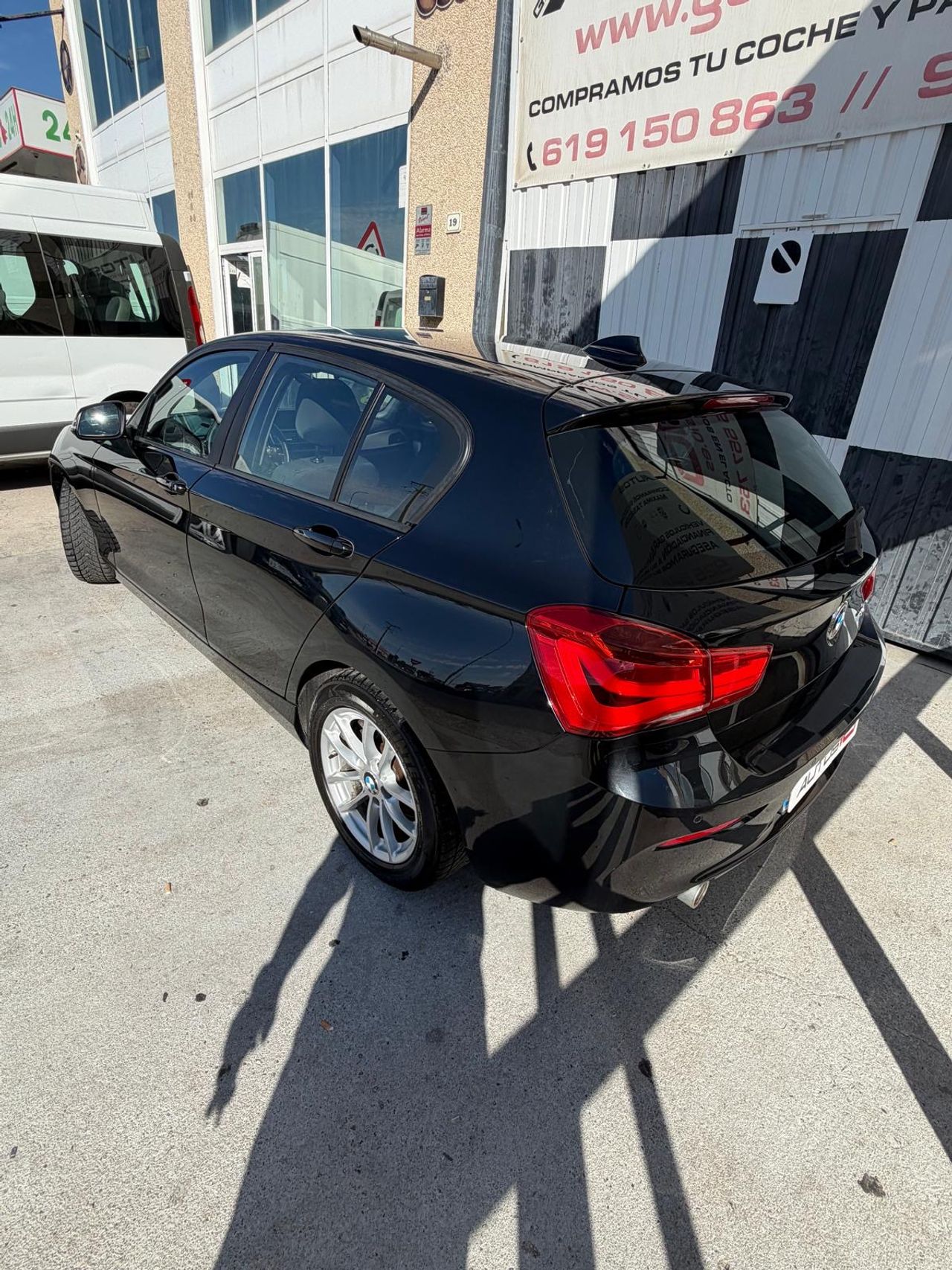 BMW Serie 1 116d 5p EfficientDynamics - Foto 6